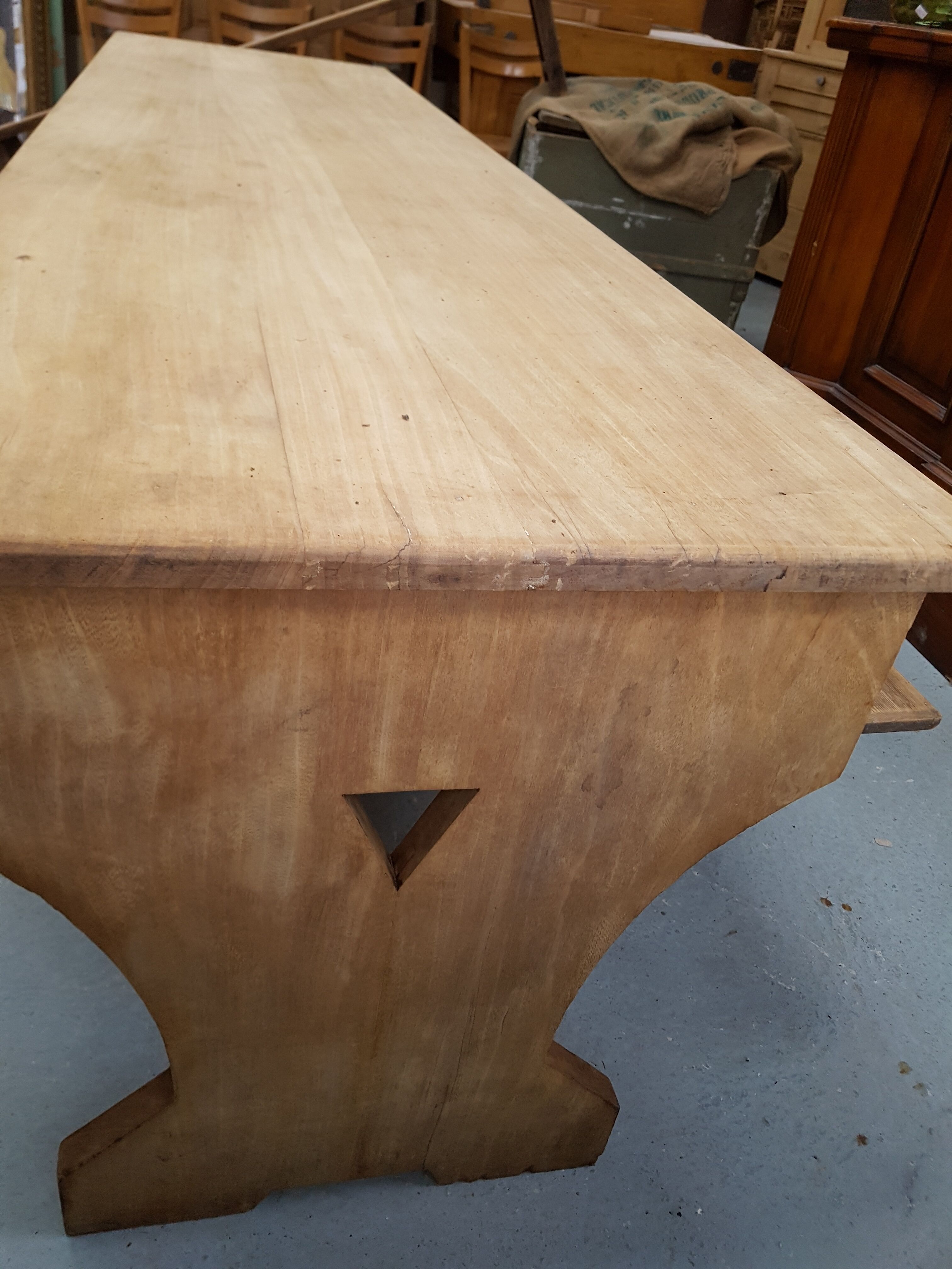 Table de couvent