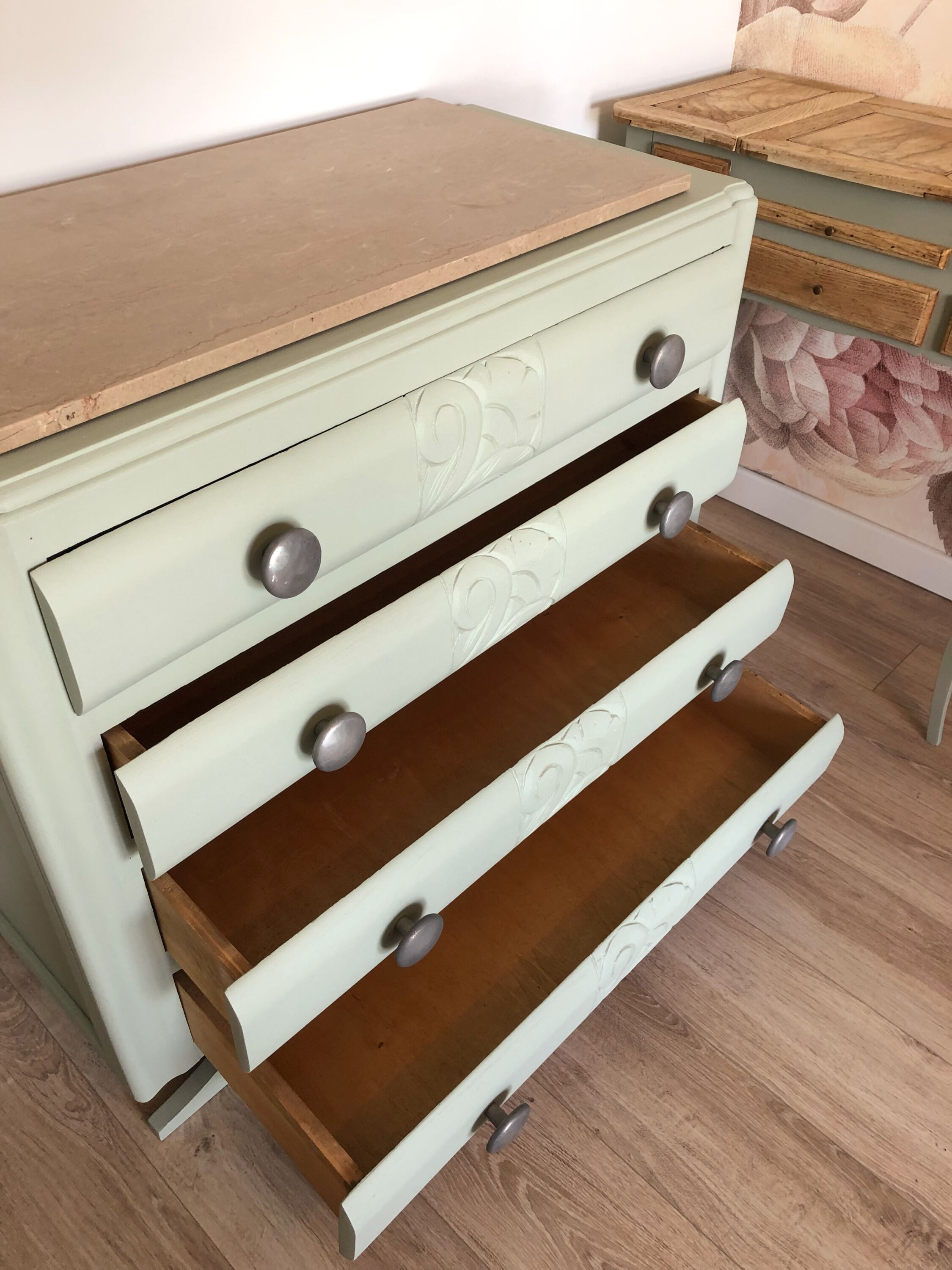 Commode Art Déco couleur vert fumé