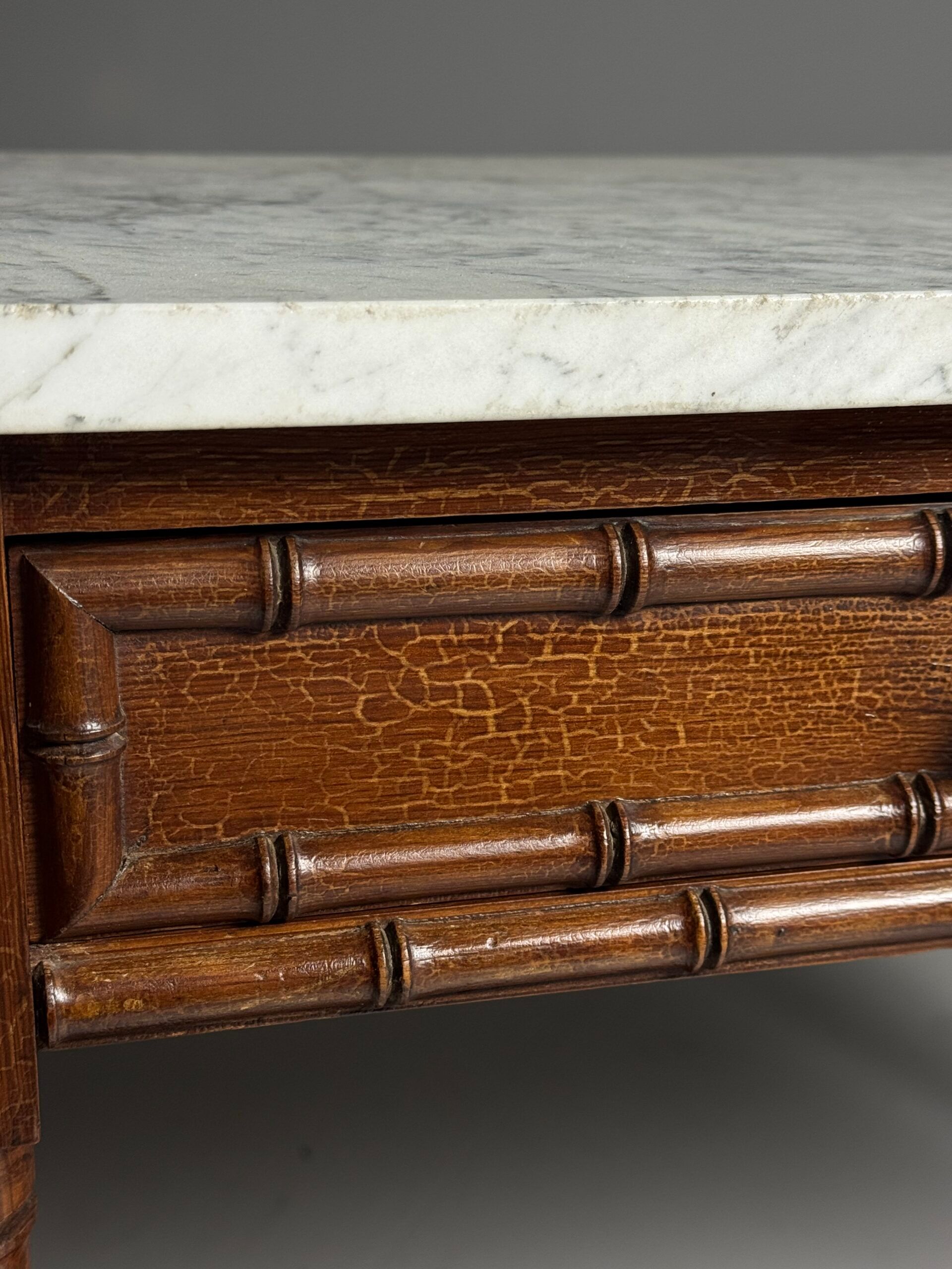 Table d'appoint en faux bambou vers 1900