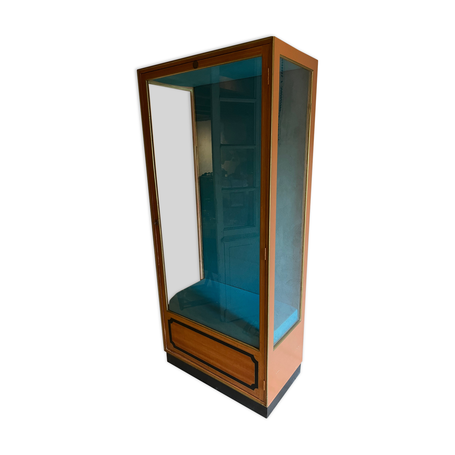 Vintage showcase 1960