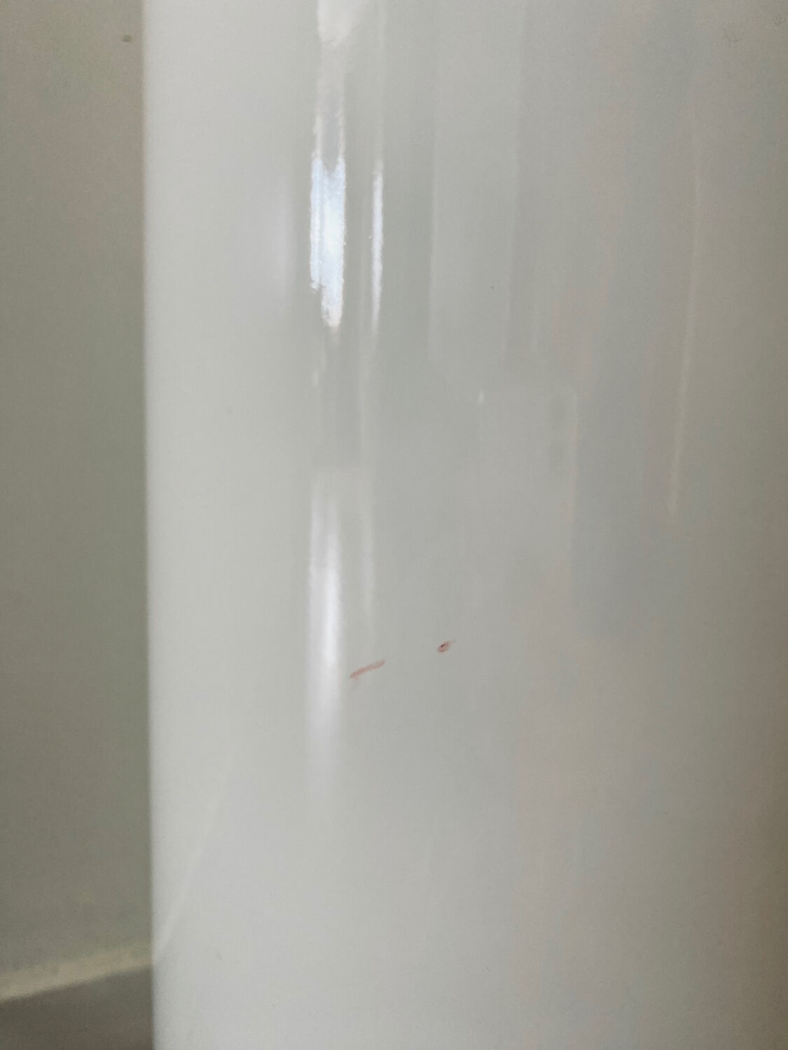 White lipstick mirror