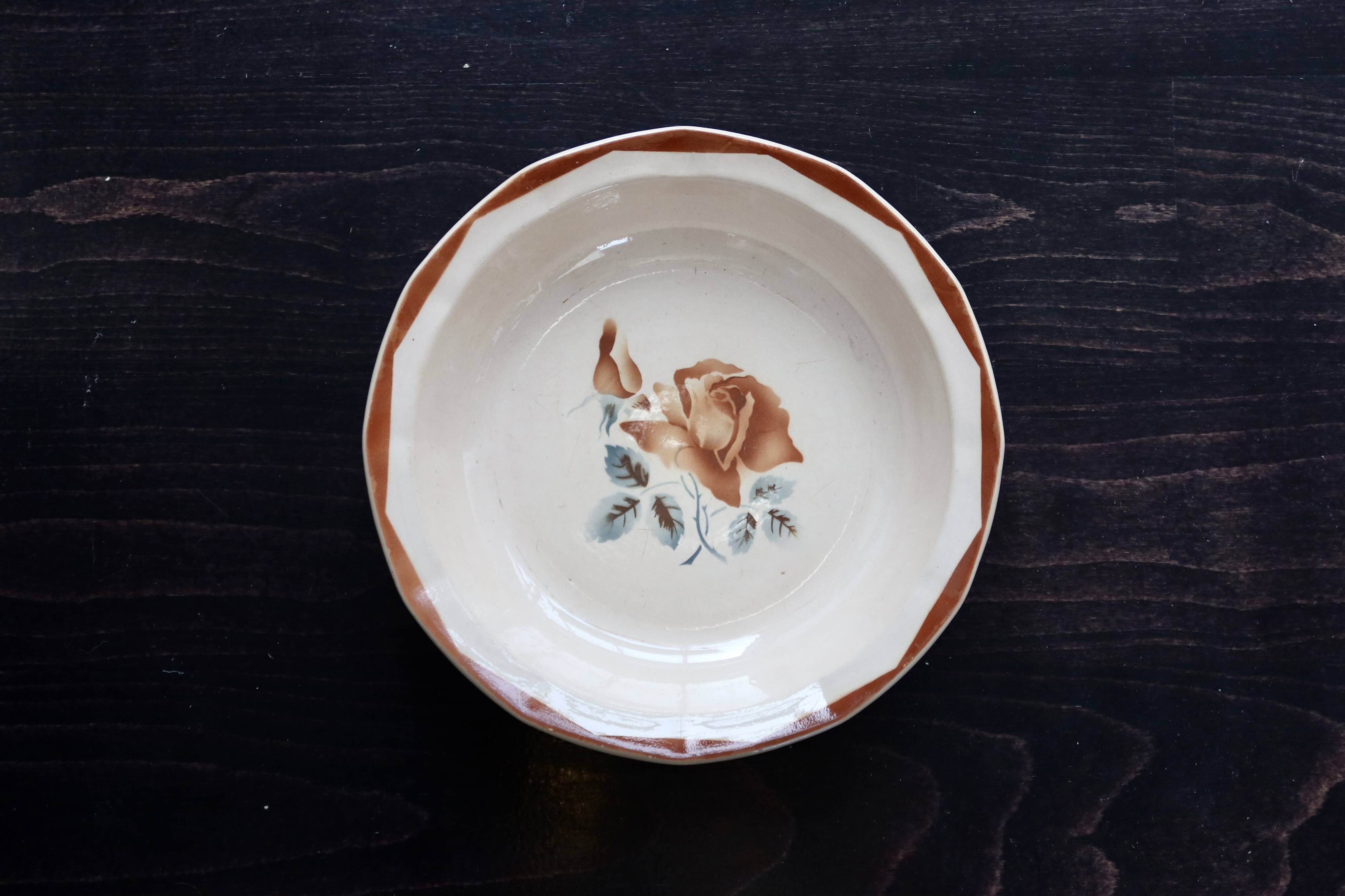 Old round hollow plate in Digoin Sarreguemines earthenware 9181