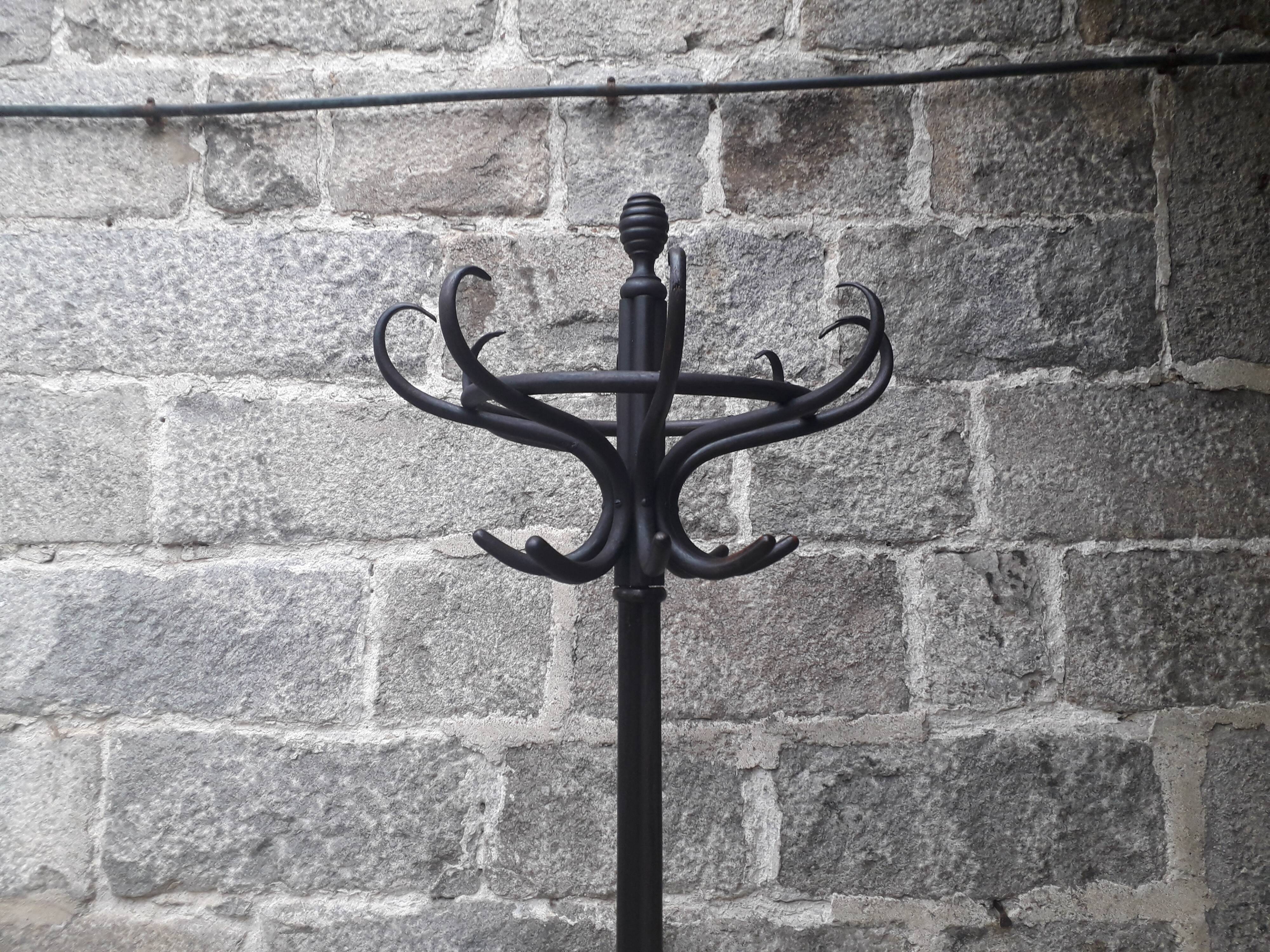 Parrot coat rack