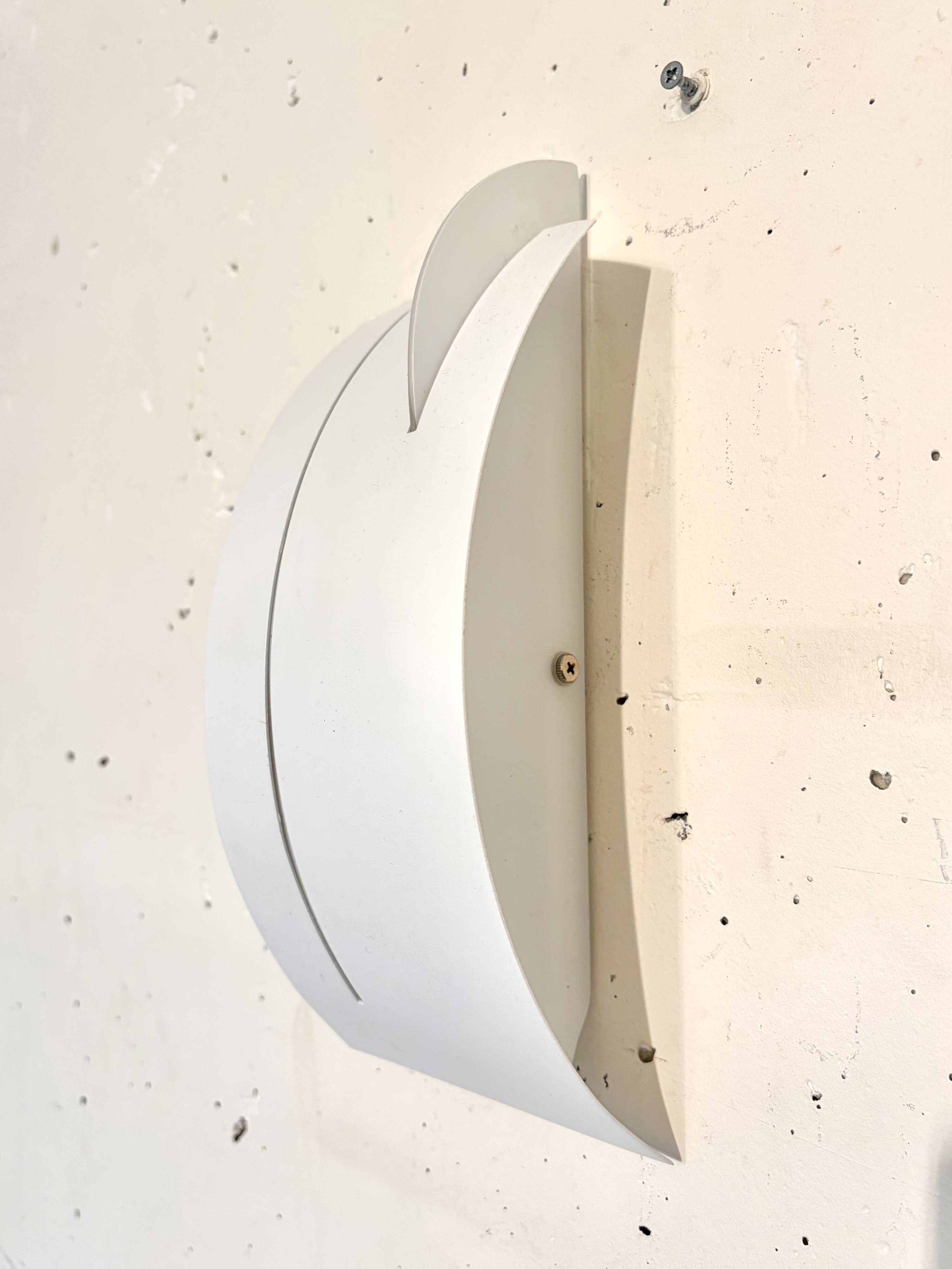 Paire d’appliques métal et verre 1980