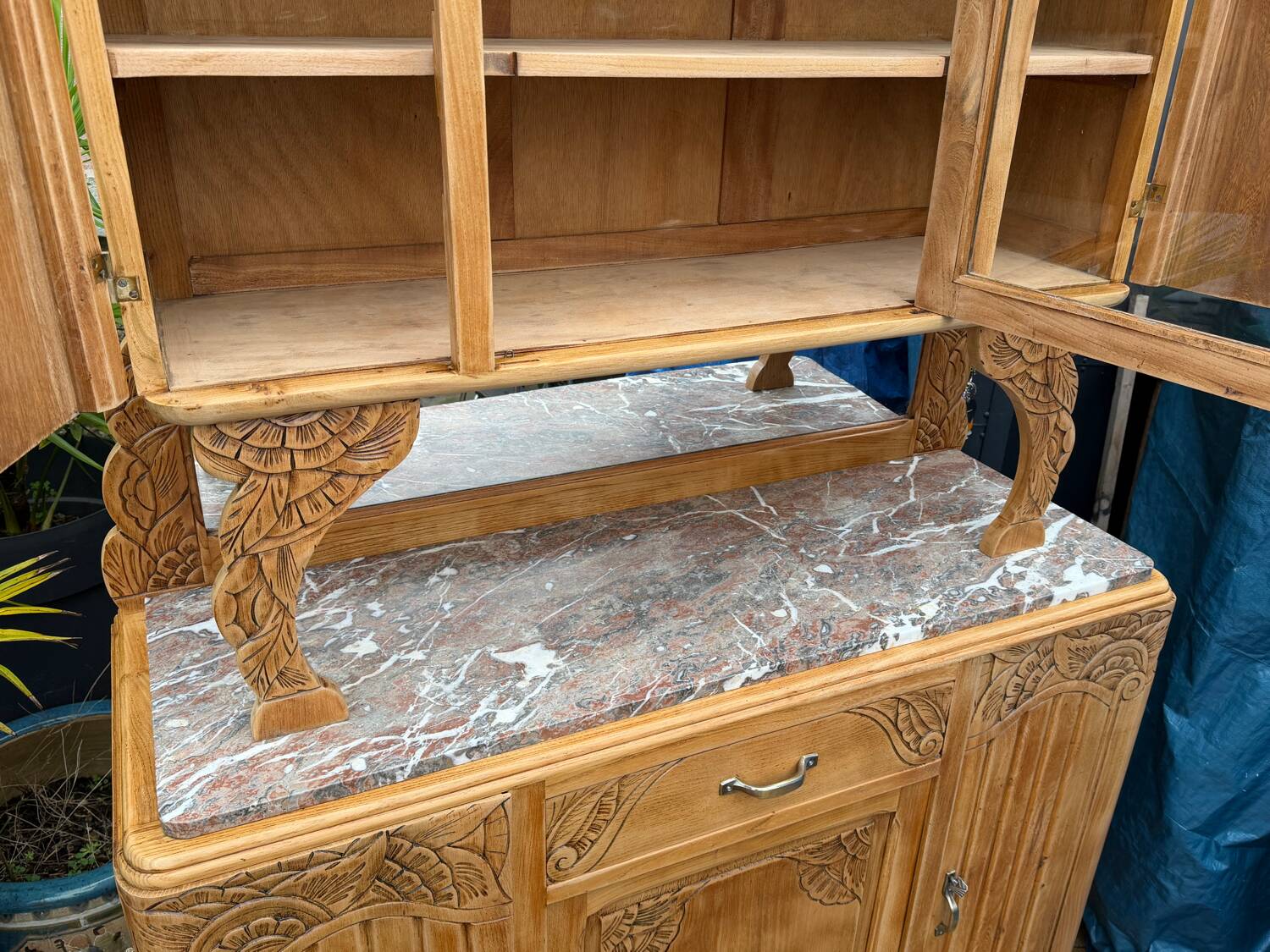 Art Deco Parisian buffet in solid raw oak from the 1930s.