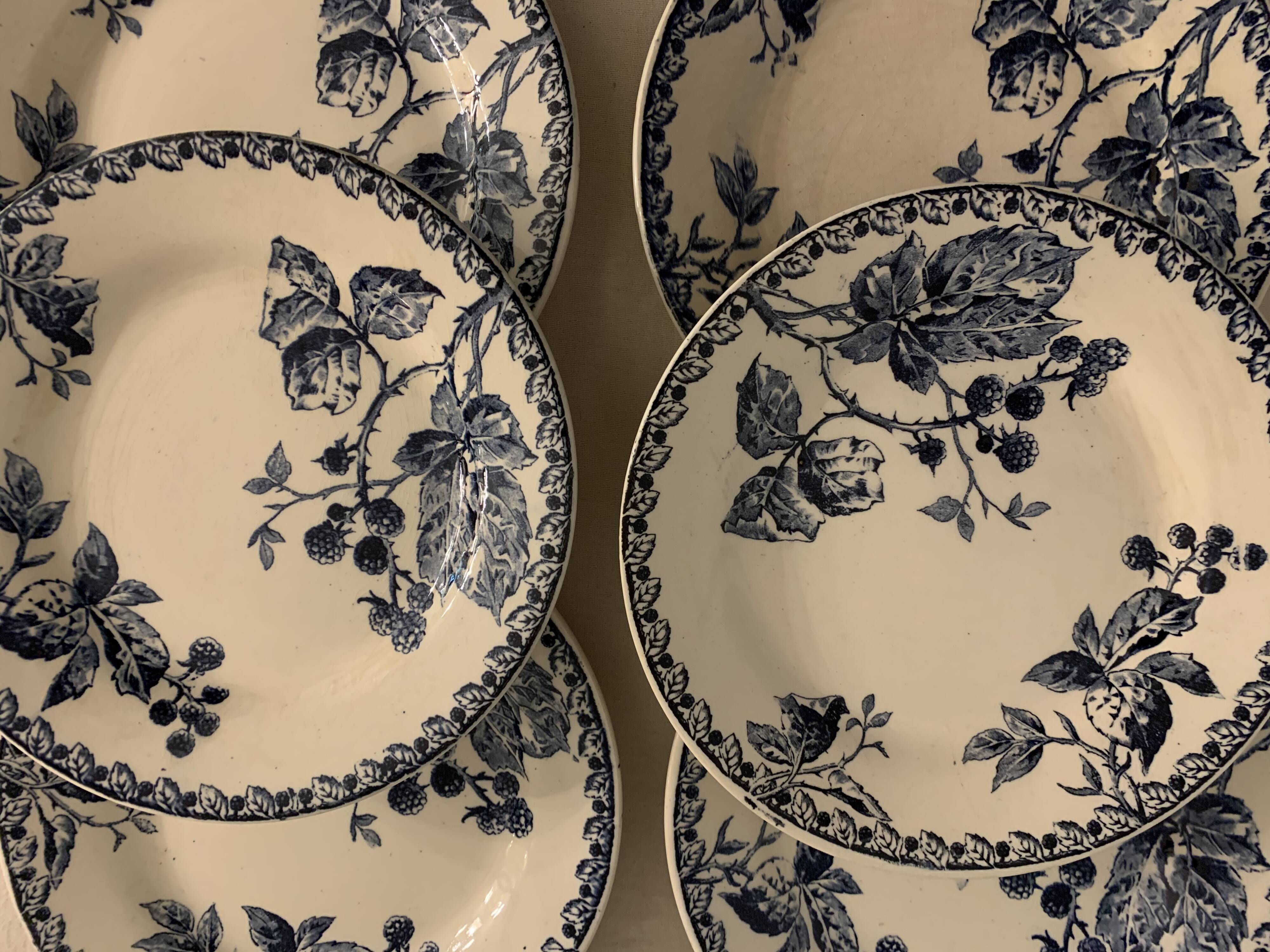 Series of 6 old flat plates in blue earthenware from Gien Iron Earth mature model