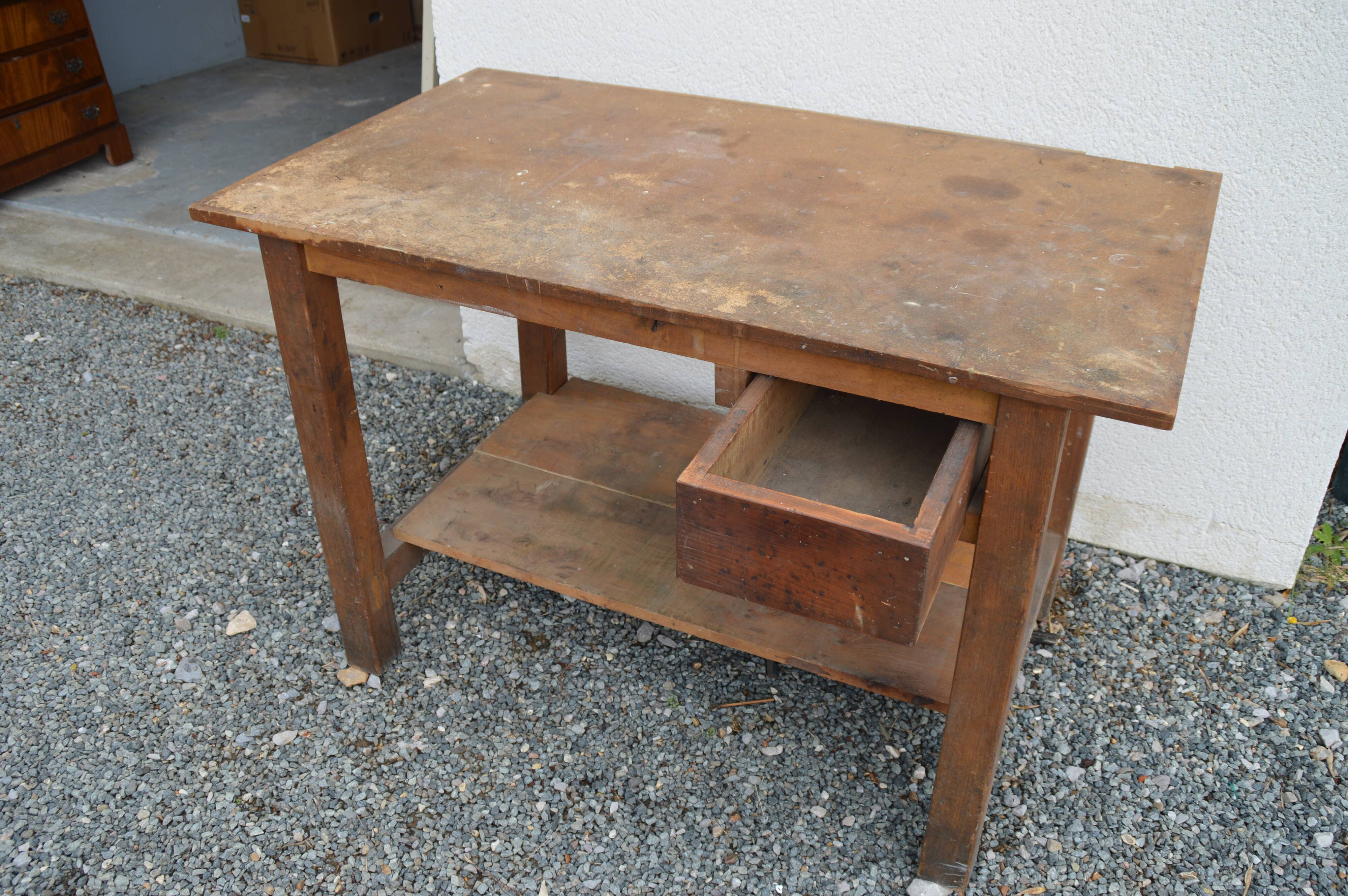 Wood establishment amateur construction