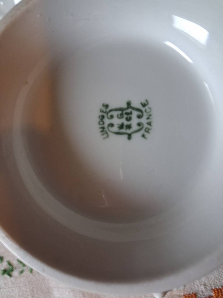 Antique porcelain sweet box from Limoges - William Guérin