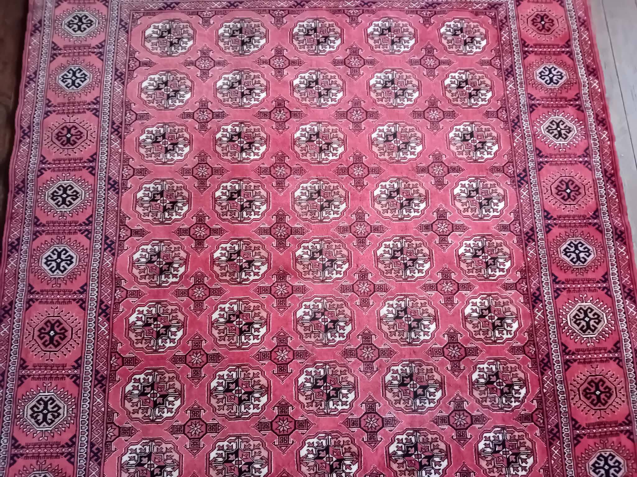 Handmade Persian Boukhara rug 240x175cm