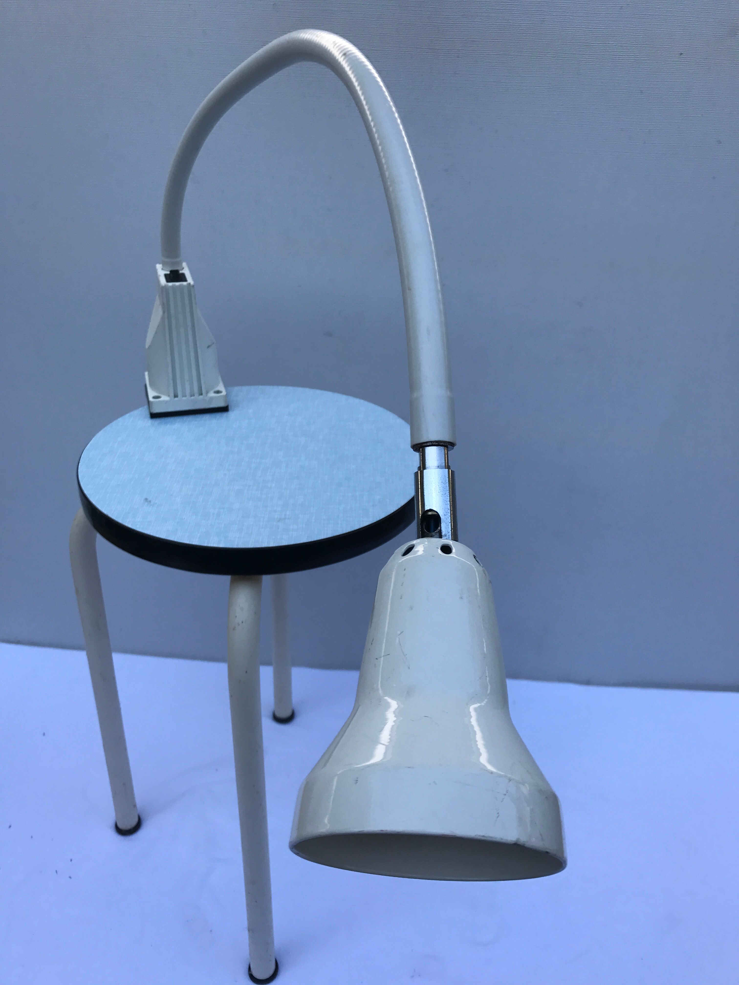 Lampe médicale architecte bras flexible & tête metal blanc