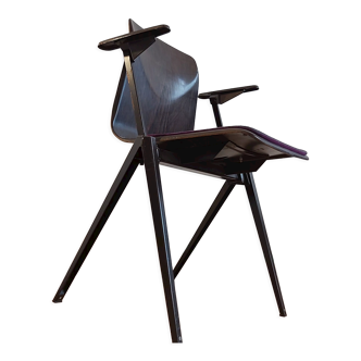 Designer armchair, thur-op-seat pagholz