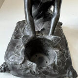 Serre-livres Art nouveau en régule figurant une femme, 1900