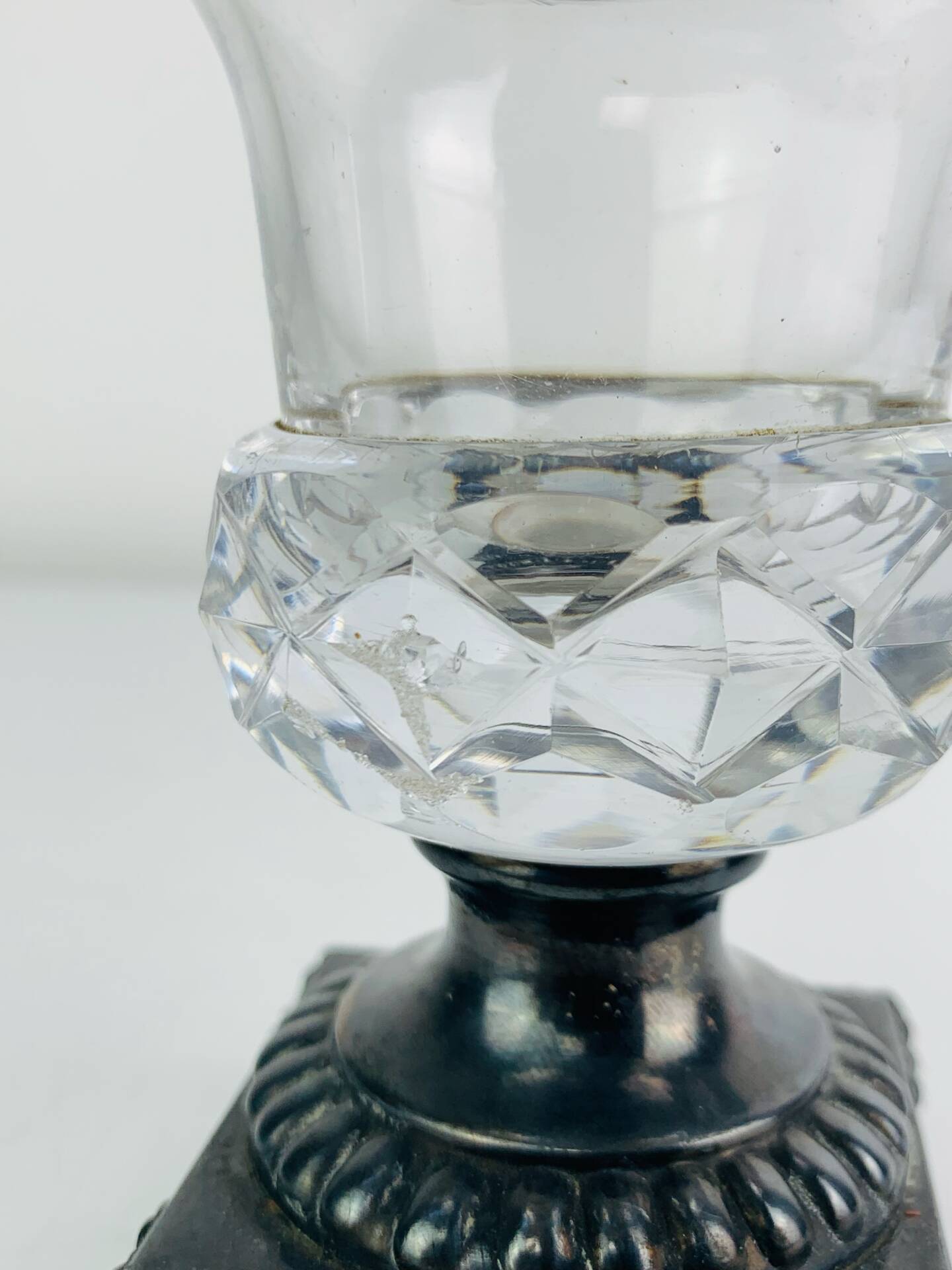 Salière en cristal et métal argenté