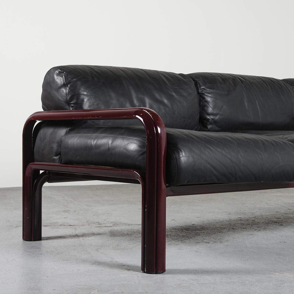 Canapé cuir 54A par Gae Aulenti pour Knoll, circa 1975