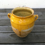19th-century yellow varnished pot