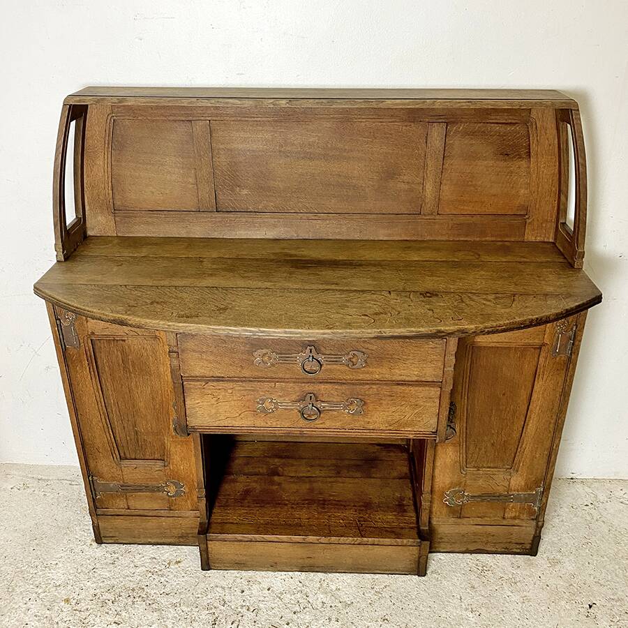 1930s restaurant server