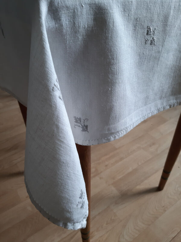 Old linen/cotton and fine embroidery
