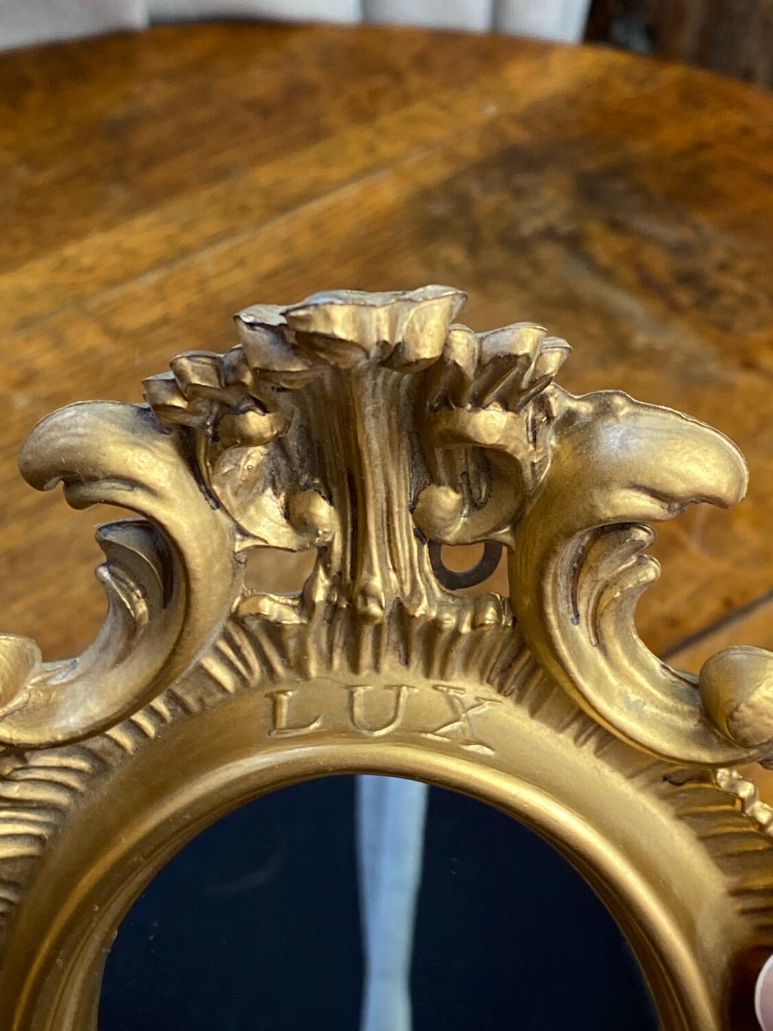 Baroque mirror in resin