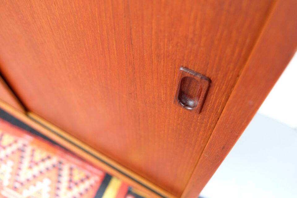 Nisse String shelf in teak, retro vintage style from the 60s-70s.