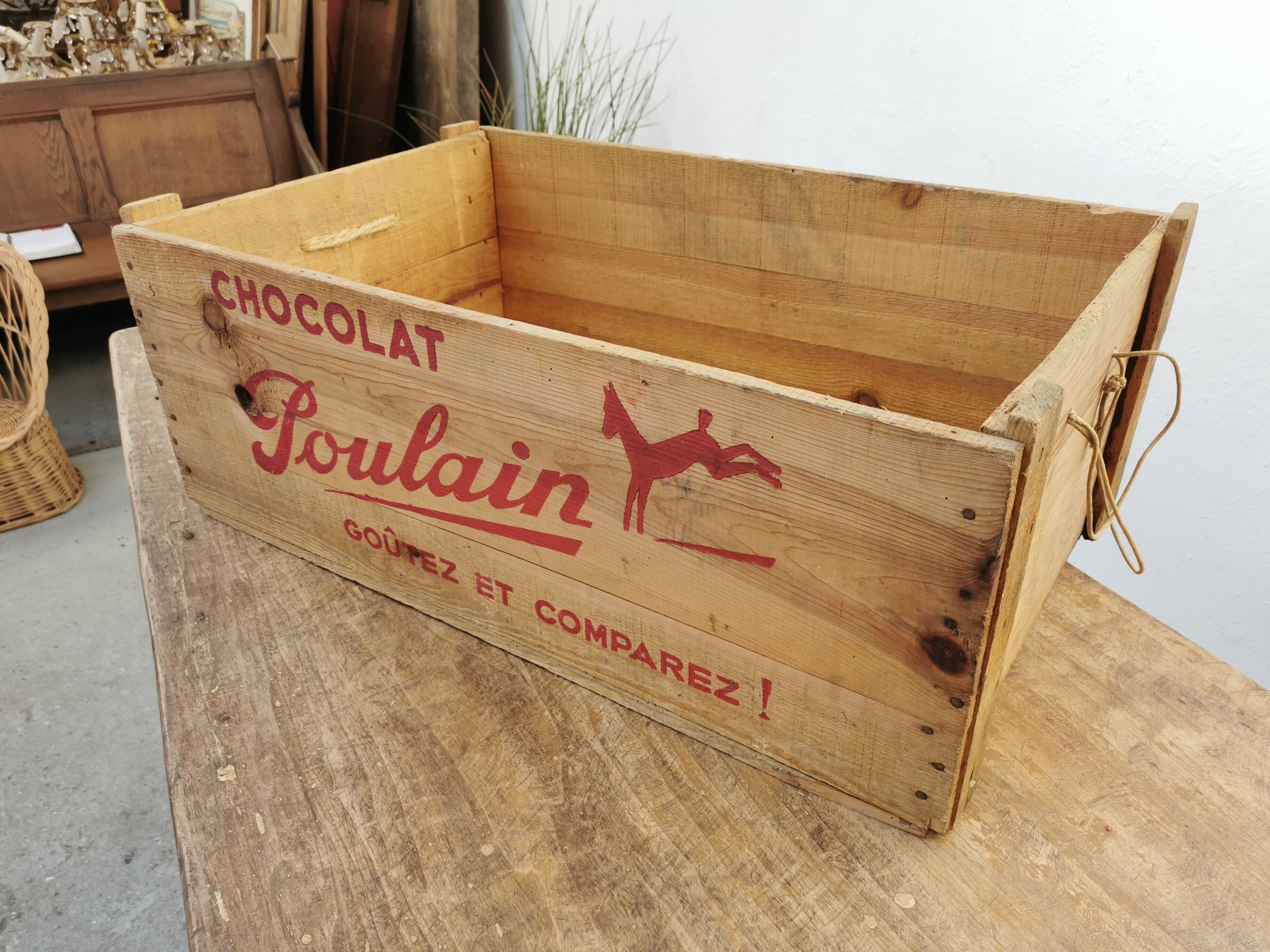 Vintage wooden box Chocolat Poulain