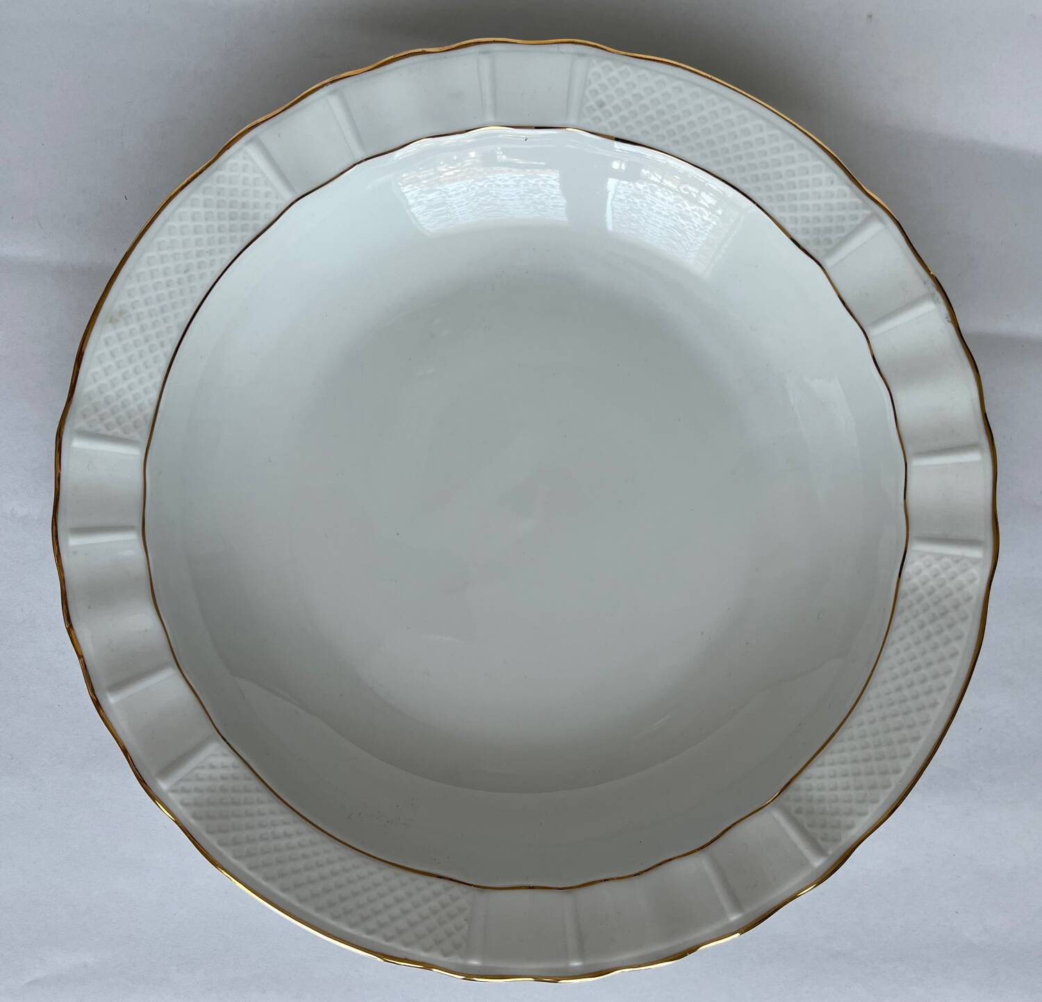 Round white porcelain serving dish
