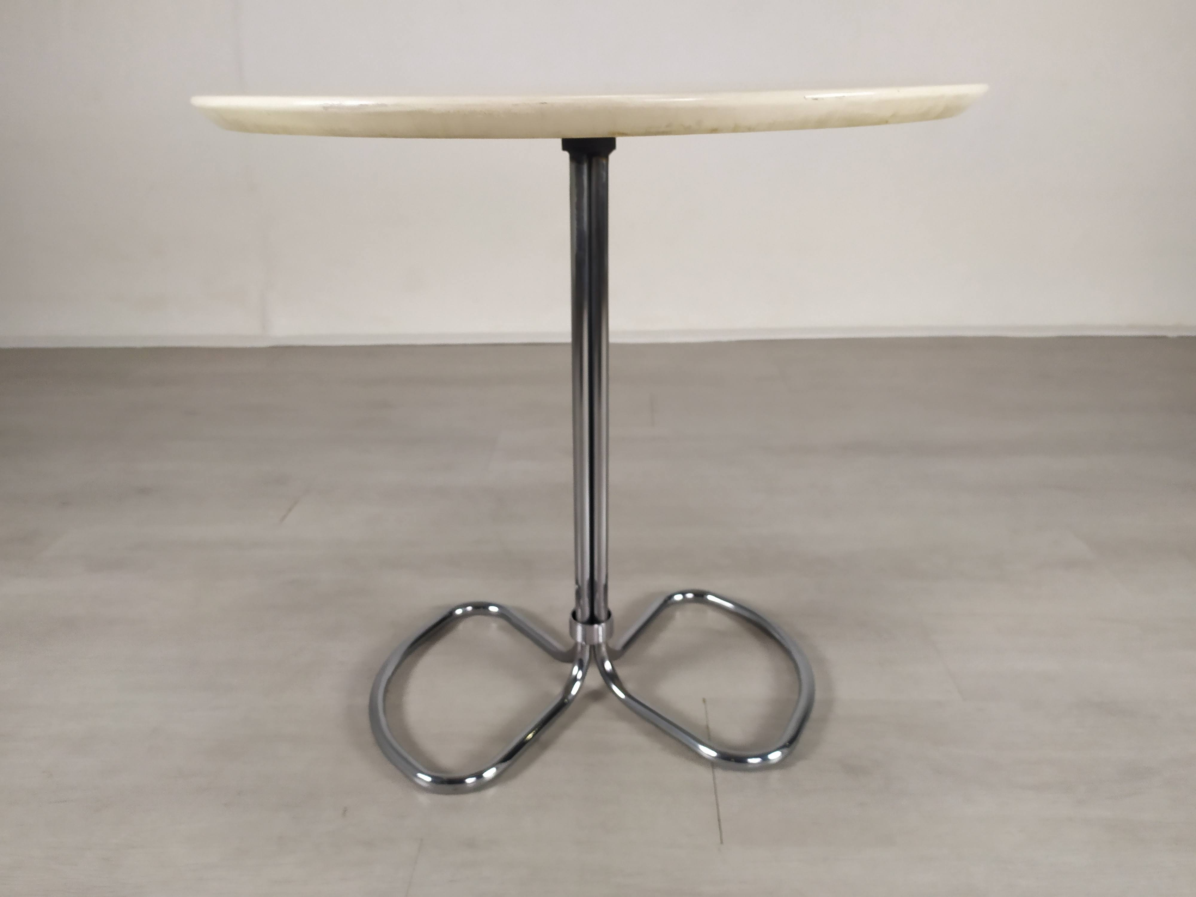 Side table design 1970