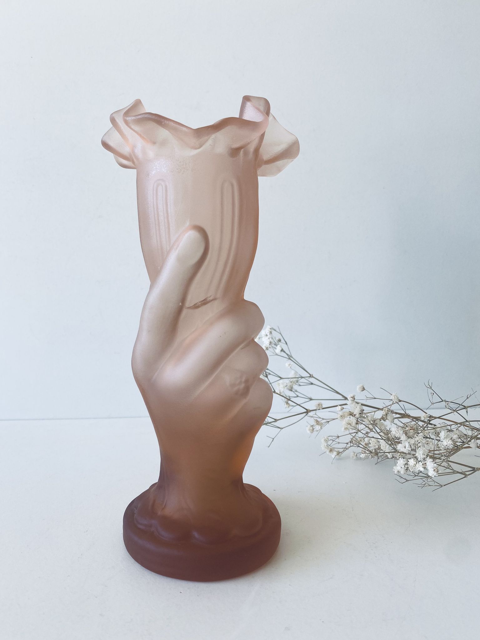 Vase Art deco en verre dépoli rose