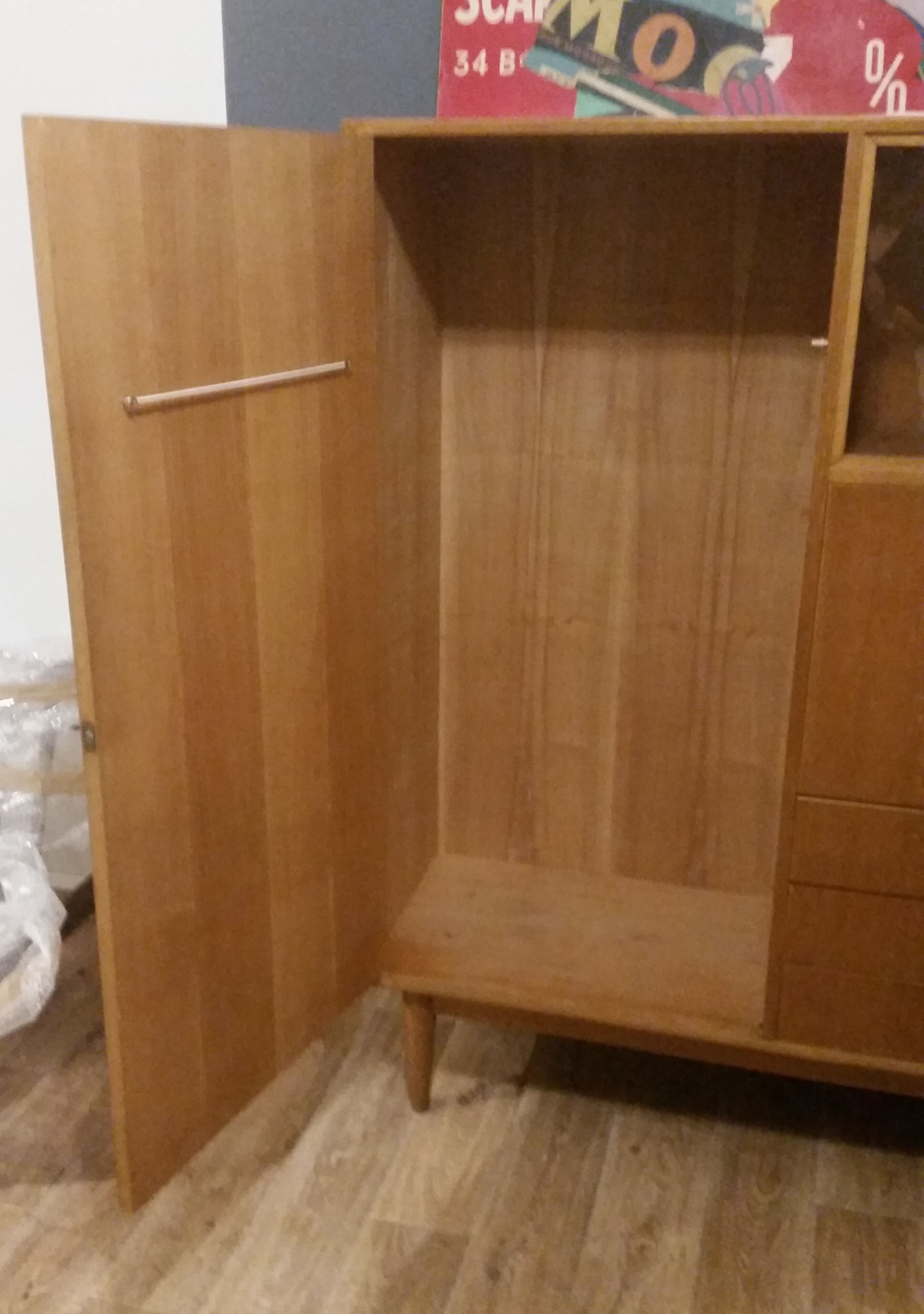 Secretary and Cabinet curio