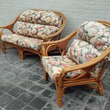 Set of 2 rattan armchairs with a bench.
