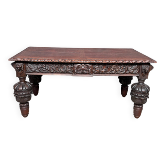 Renaissance table dated 1654