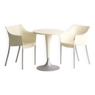 Kartell table and chairs, Dr. Na model, Designed by Philippe Starck.