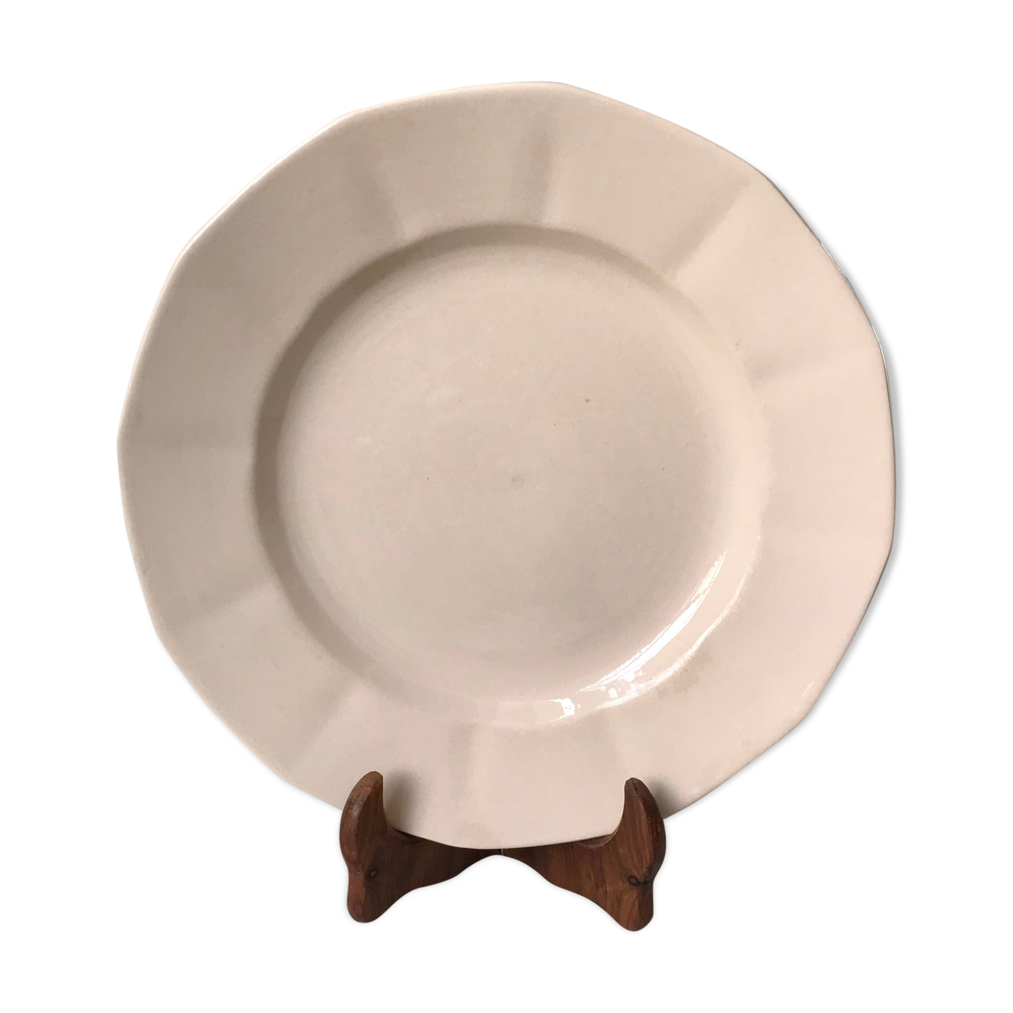 Round dish Digoin Sarreguemines model France powder pink