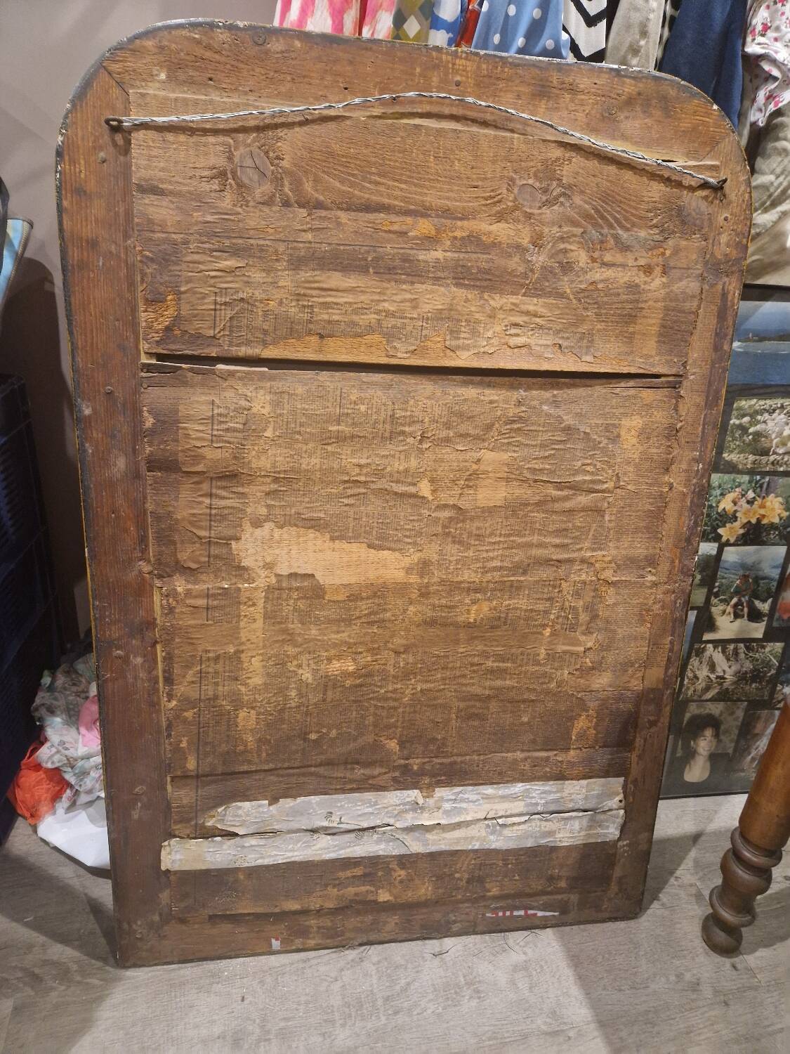 Antique Trumeau mirror in wood and gilding, in good condition.