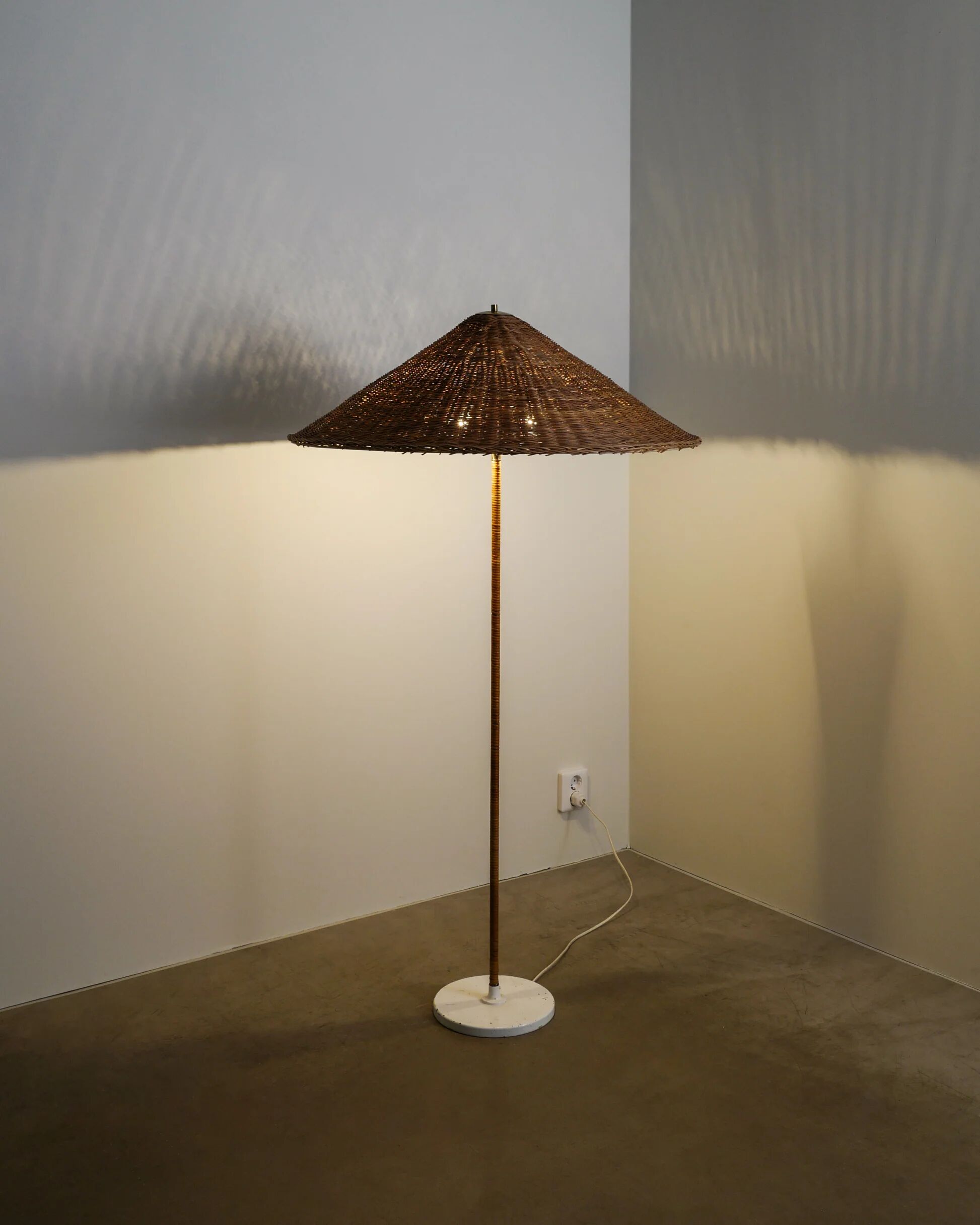 Finnish Mid Century Floor Lamp by Itsu, 1940s