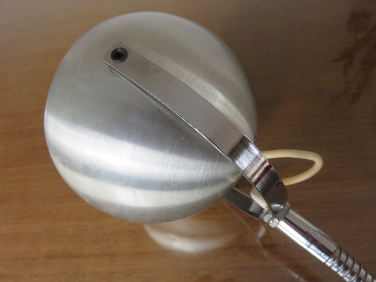 Walking eye ball lamp, nomadic, on vice 1970