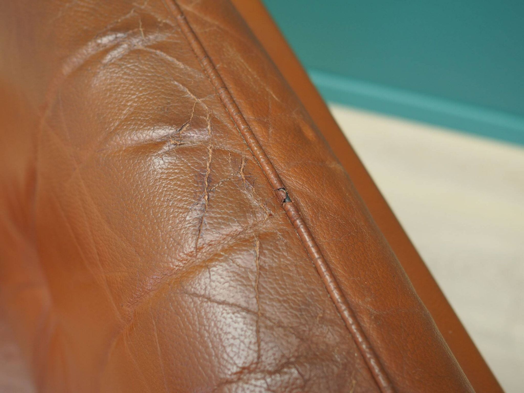 Fauteuil en cuir, design danois, années 1960, production : Danemark