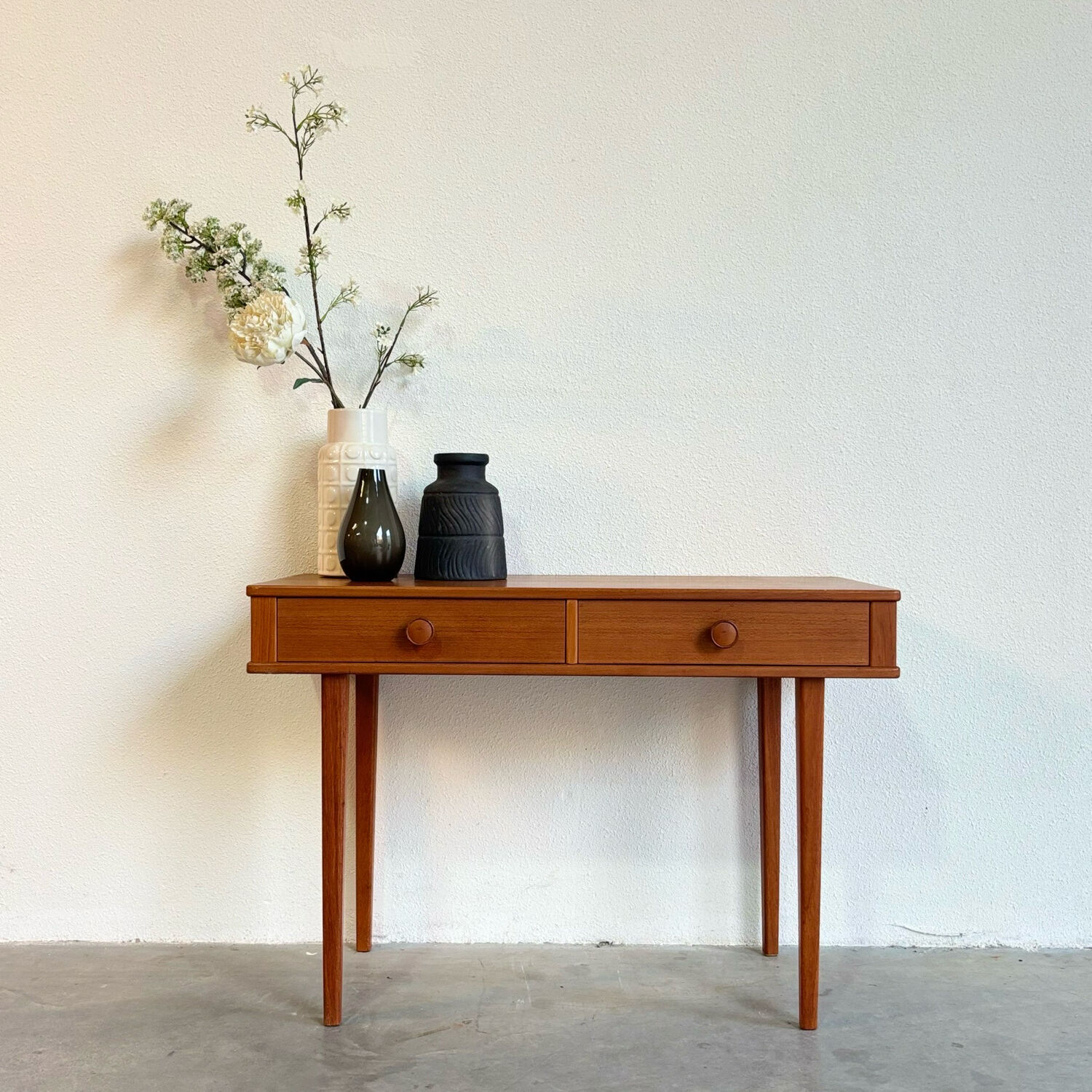Vintage sidetable teak