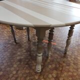 Round table