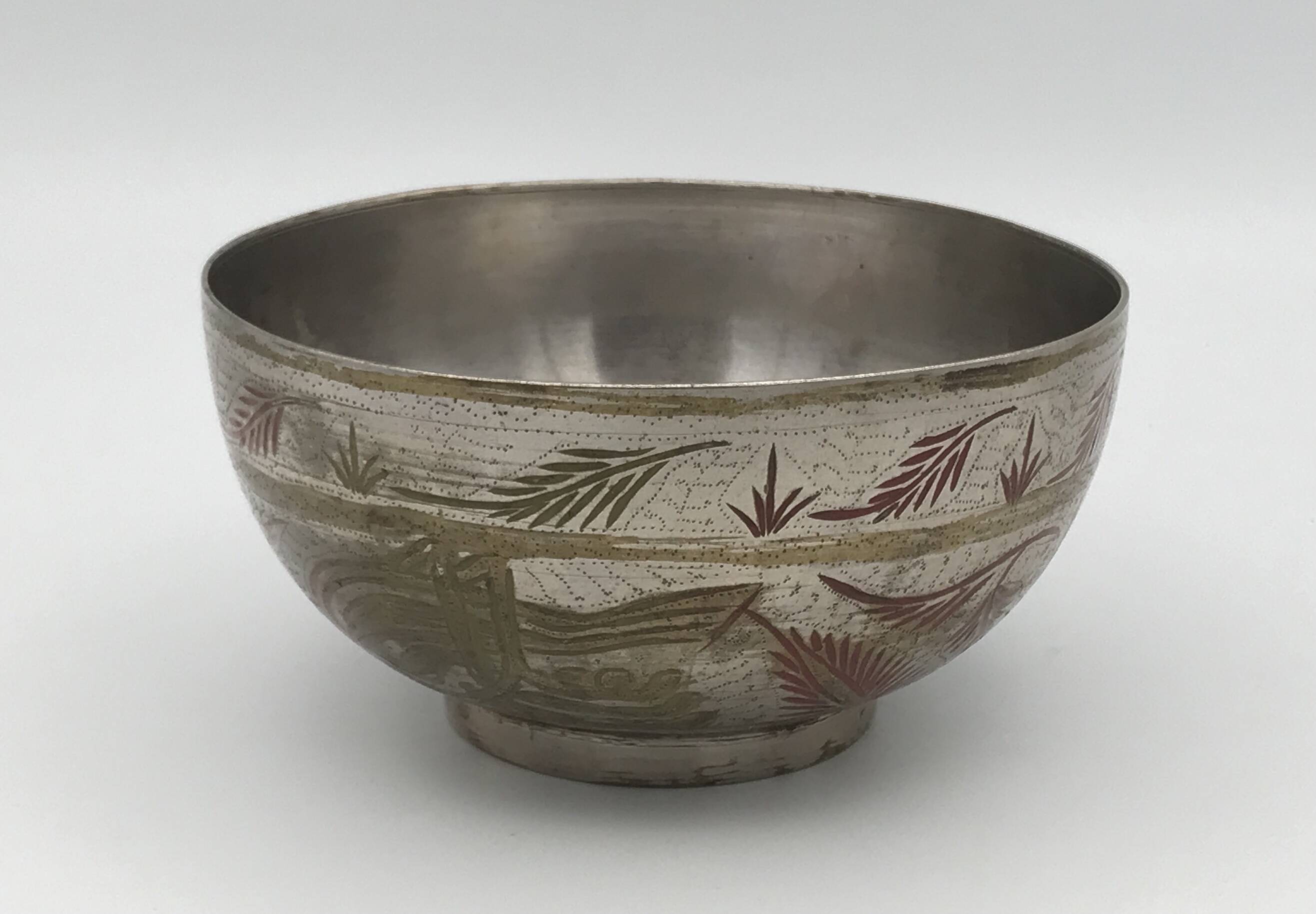 Antique ISLAMIC BOWL in tinned BRASS with engraved decoration and colored patterns