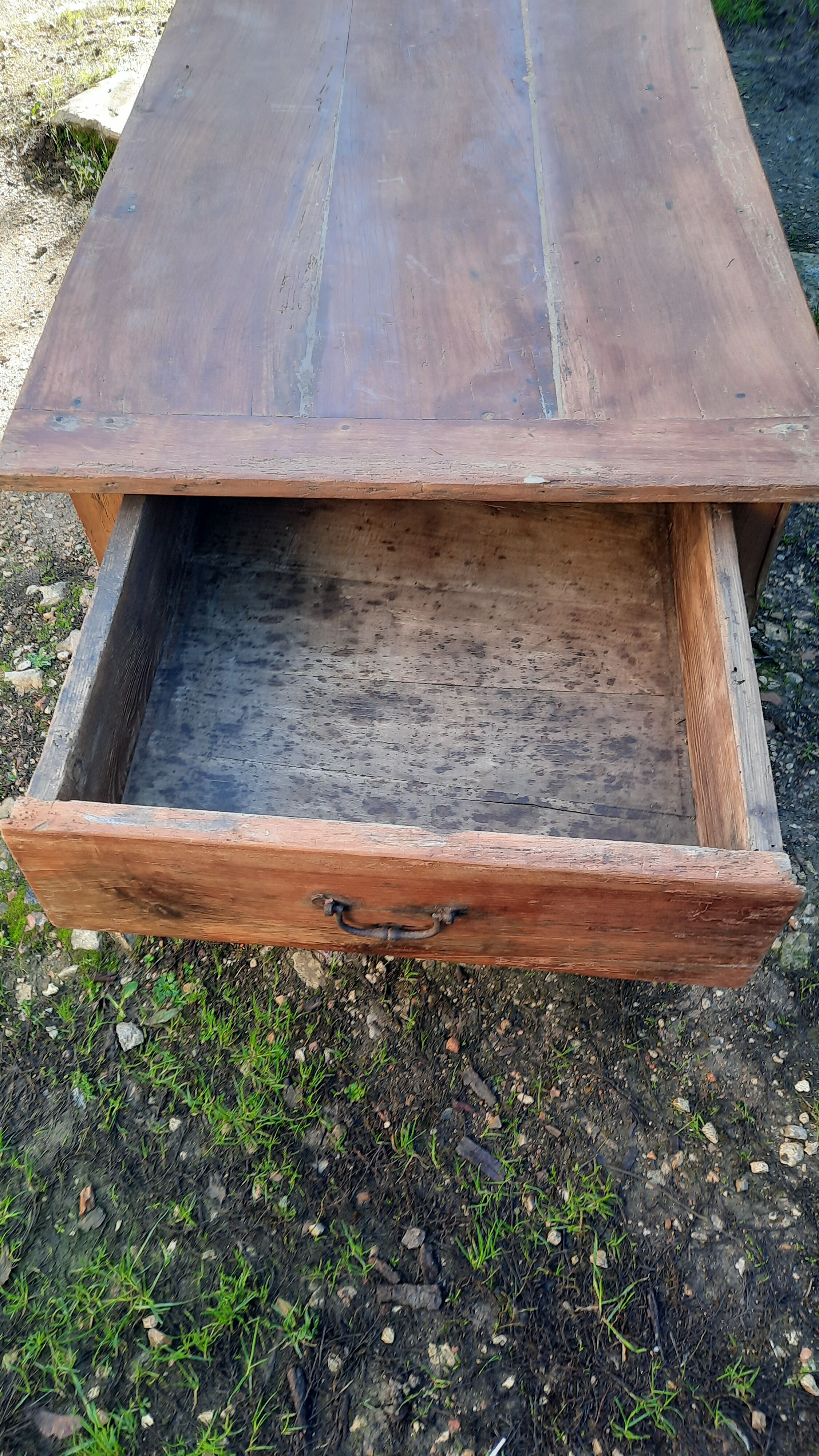 Coffee farmhouse table