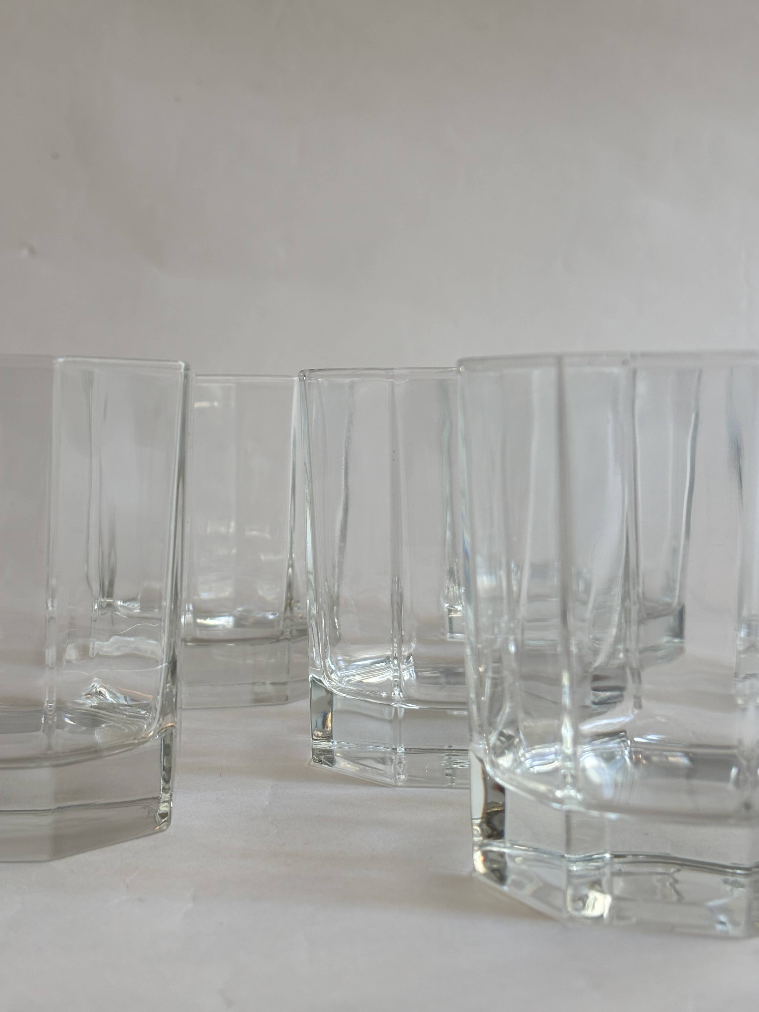 Ensemble de 6 verres à wisky à facettes