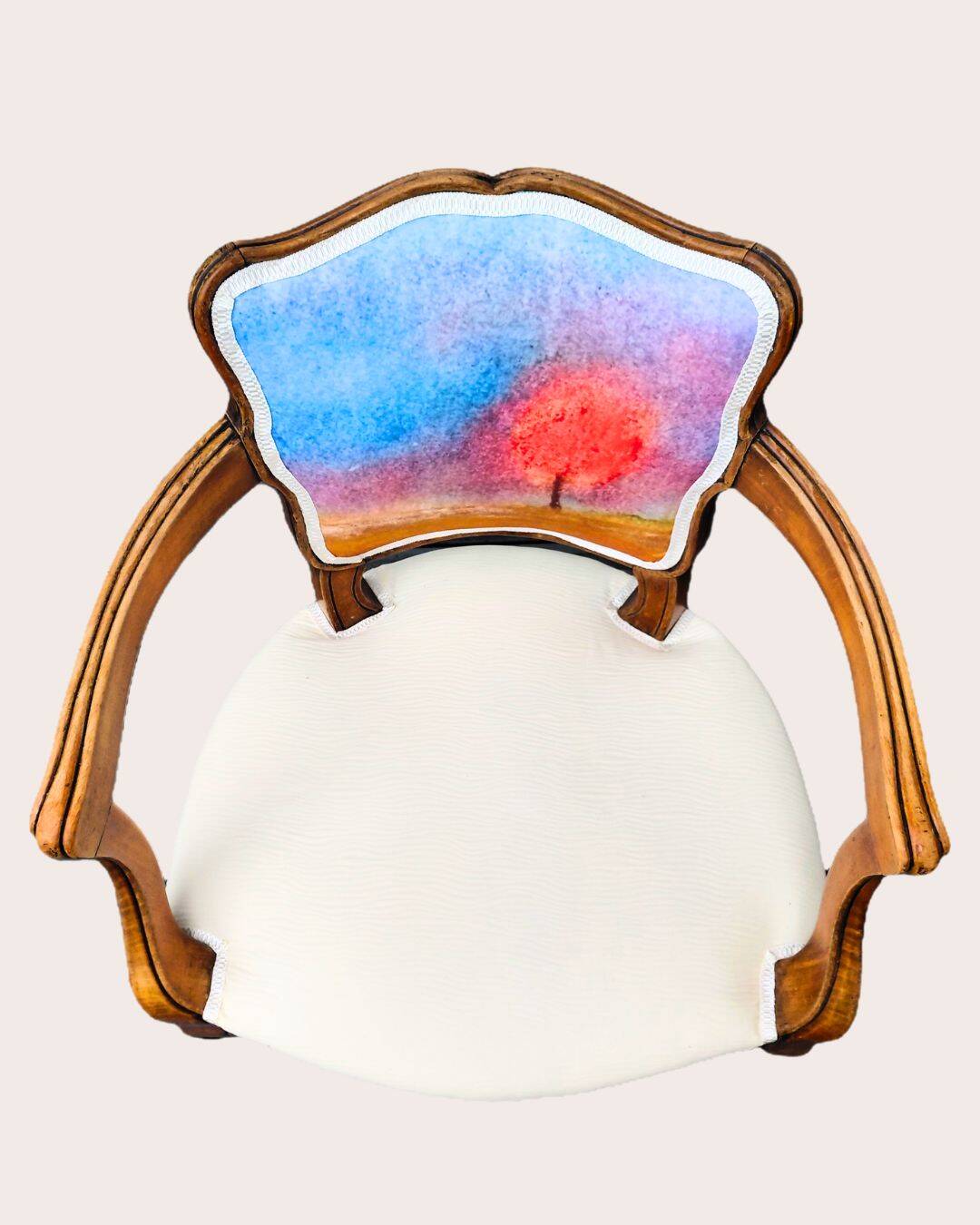Armchair with armrests in Louis XV style