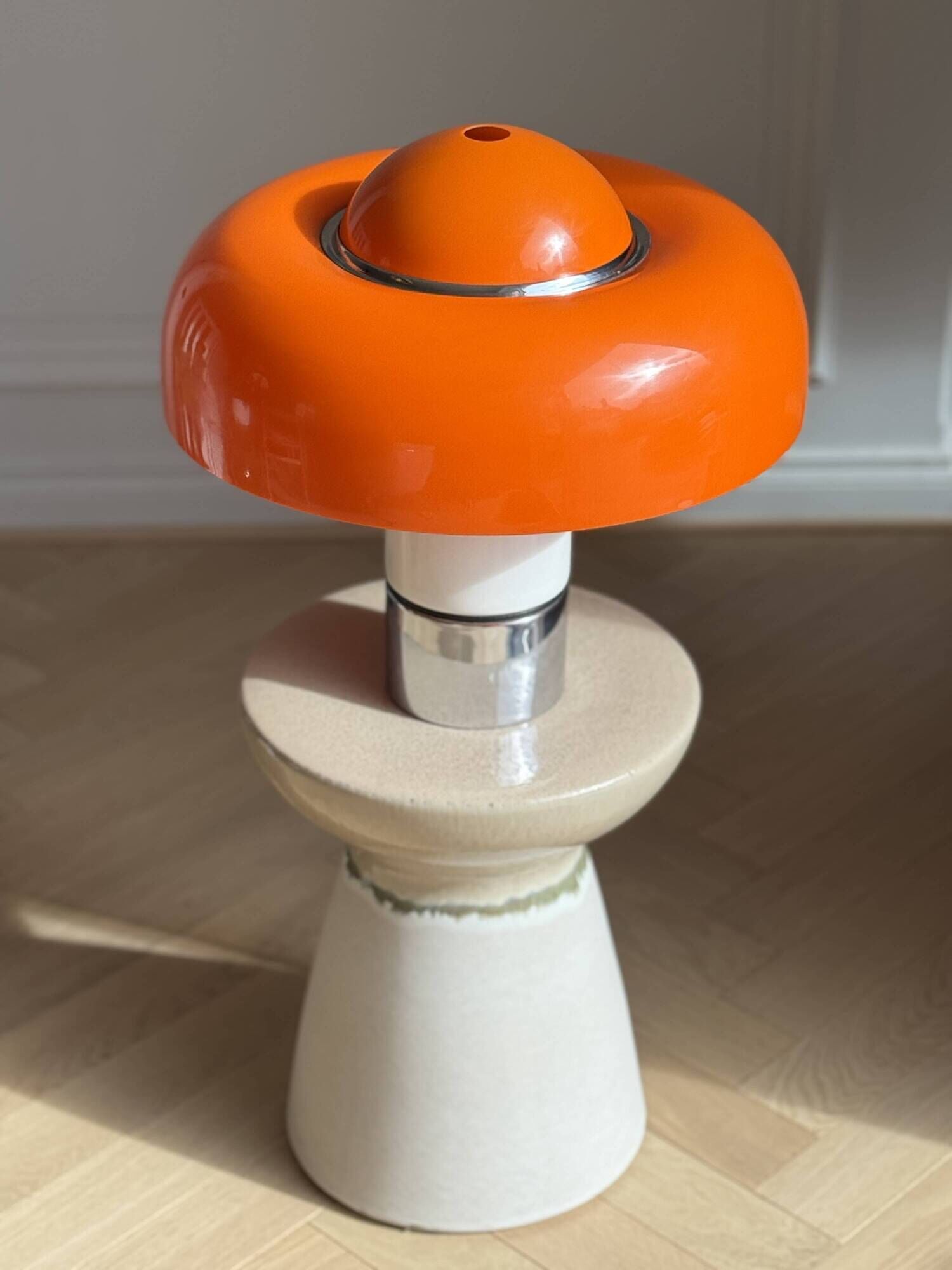 Brumbury lamp by Guzzini, designed by Luigi Massoni.