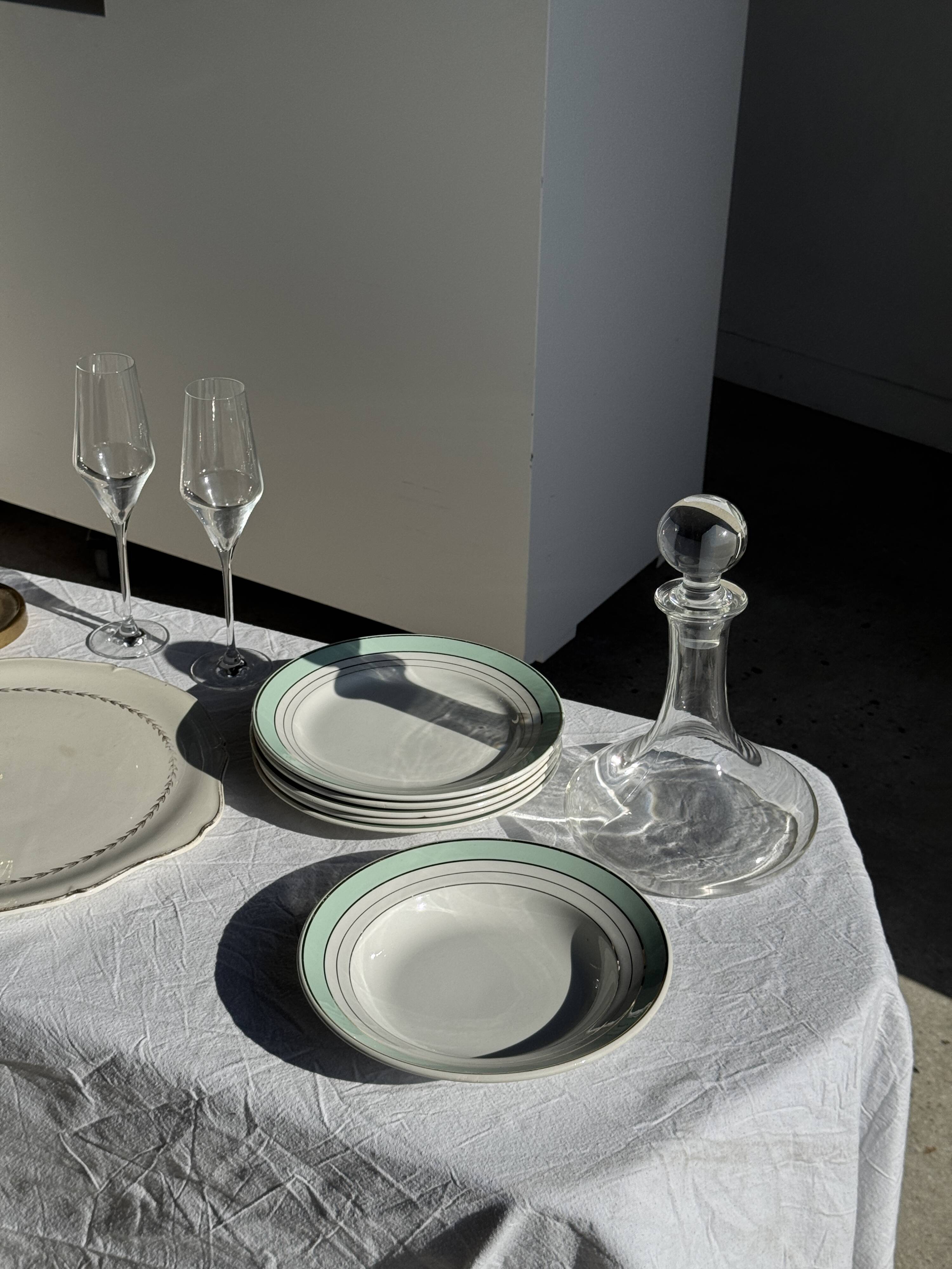 Set of 8 antique turquoise deep plates with a gold rim D22.5