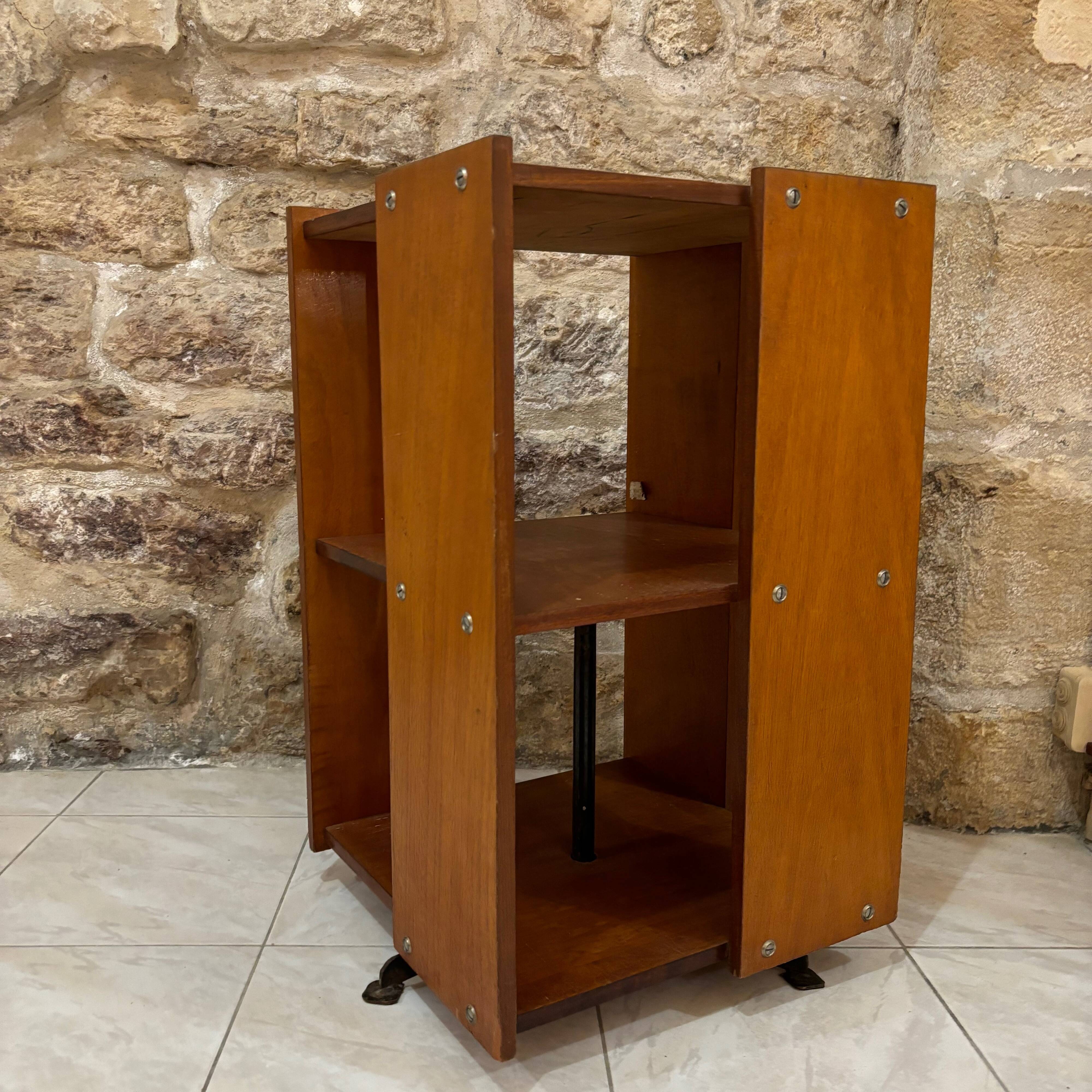 Bibliothèque tournante de style anglais