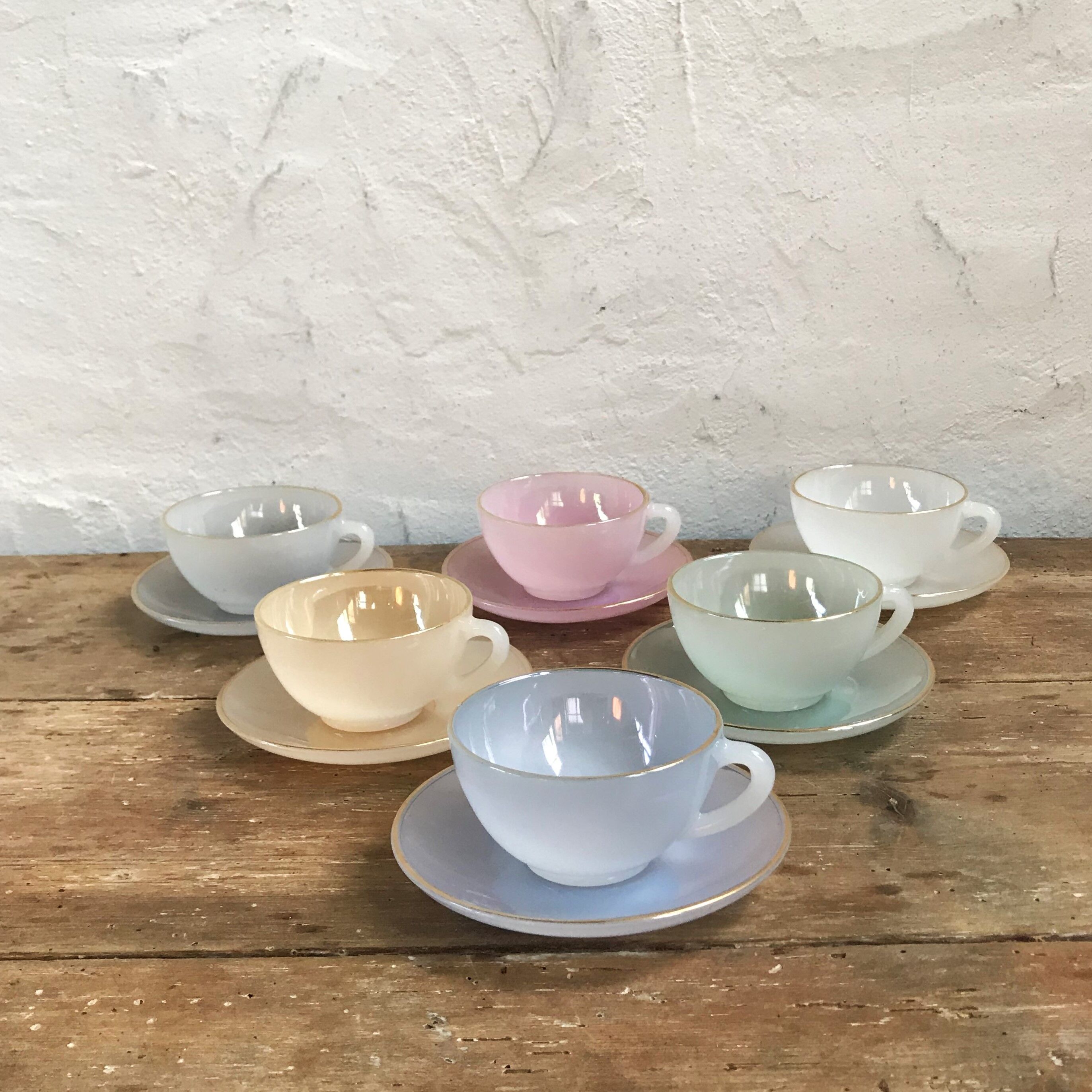 Service 6 coffee cups iridescent glass