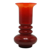 Vase moderne du milieu du siècle, en verre rouge, par L. Fiedorowicz, Pologne, années 1970.