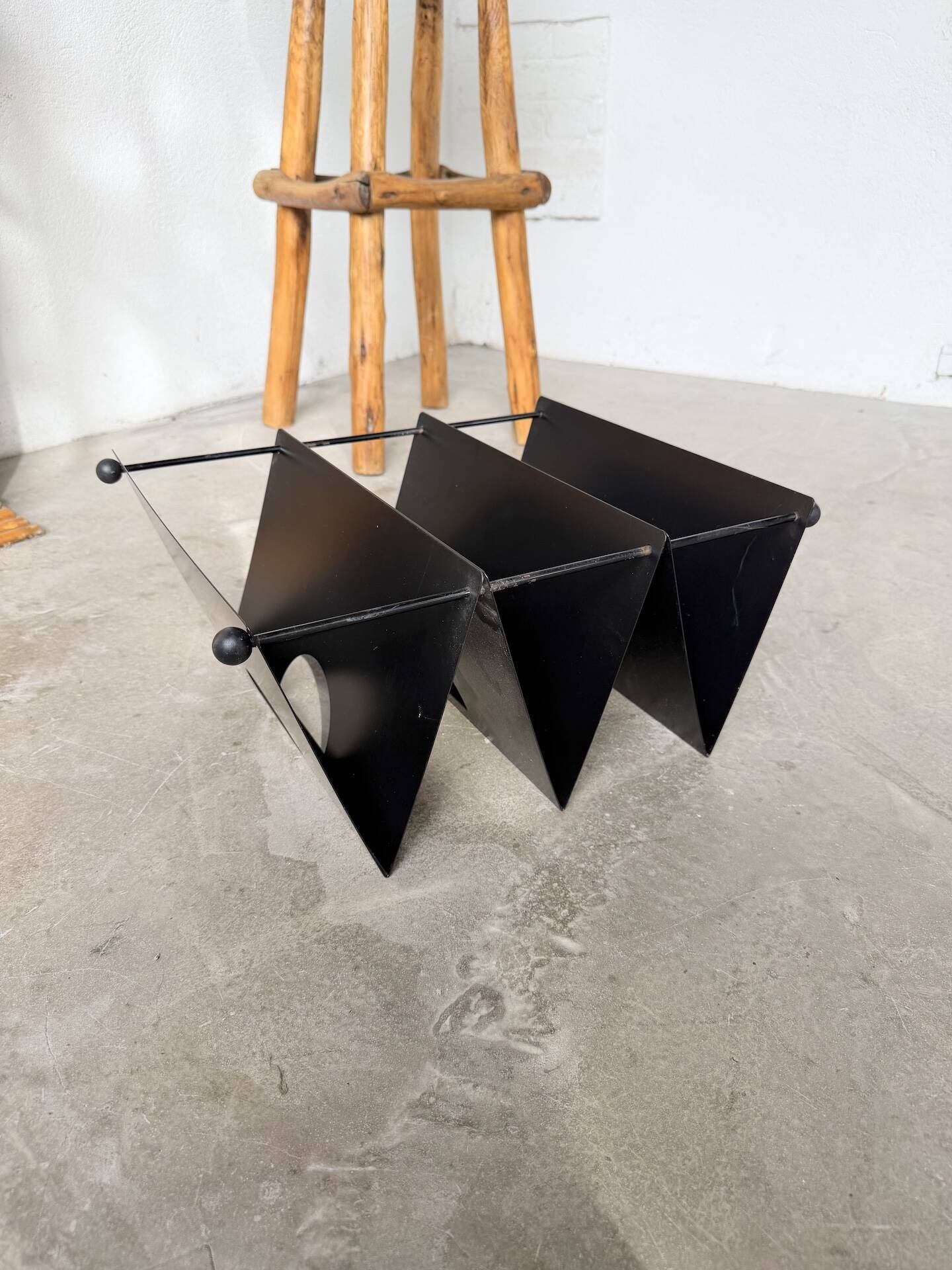 Modular magazine rack Memphis 1980