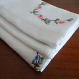 Openwork tablecloth and 8 assorted napkins 230 x 165