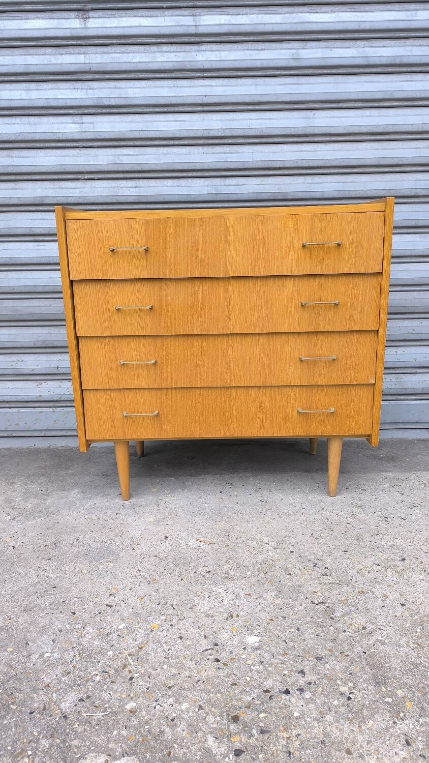 Compass foot chest of drawers in blond oak 1960
